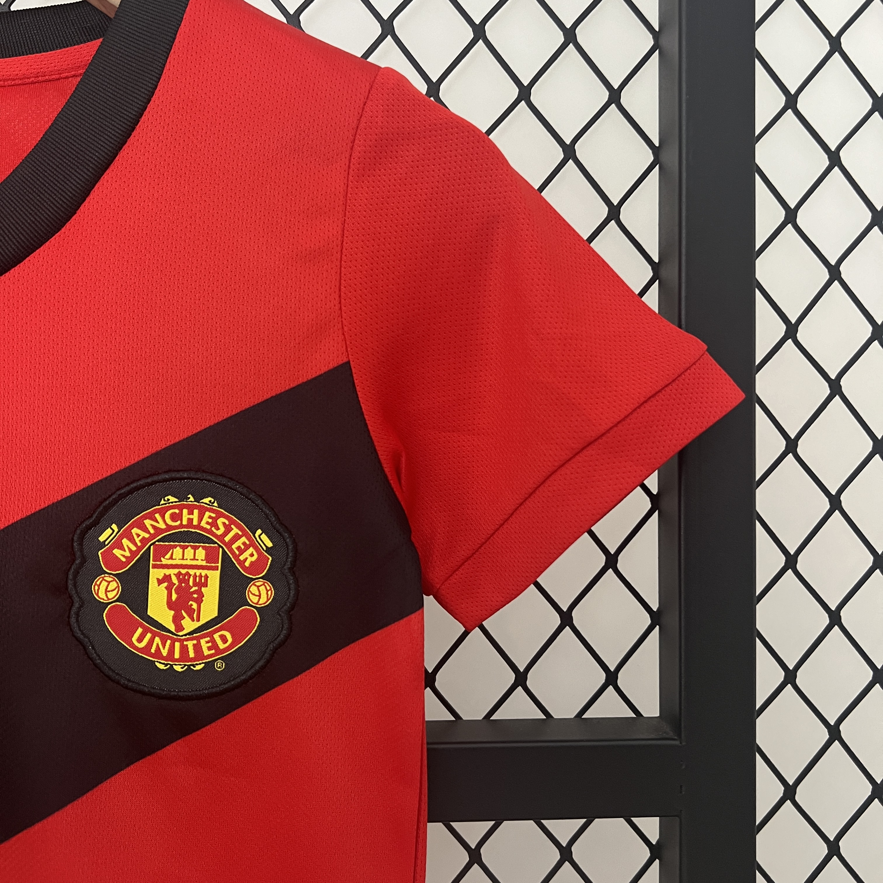 Manchester United Retro 2009-10 Home Stadium Kids Kit - Unitedfutballjersey