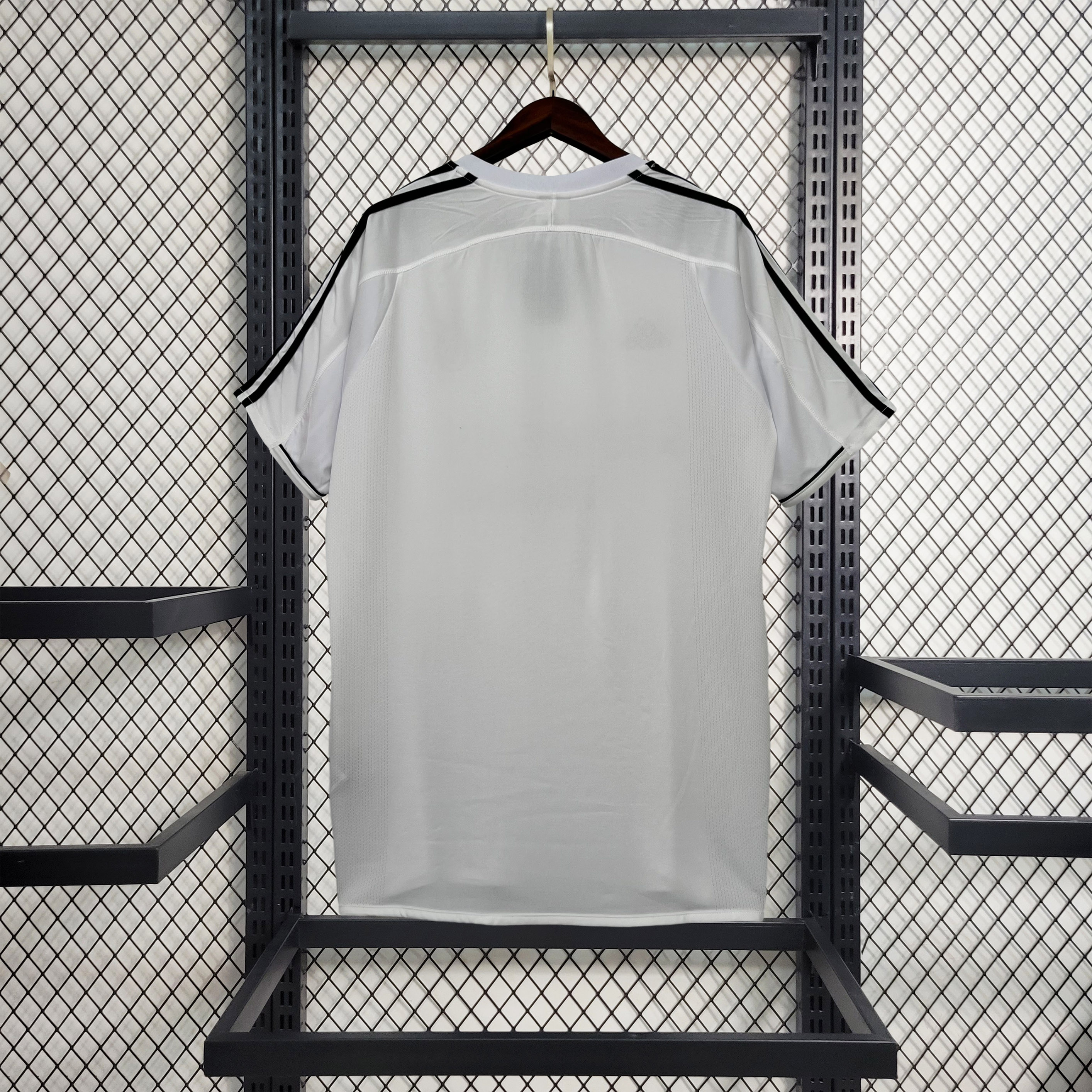 Retro Real Madrid 03-04 Home Stadium Jersey - Unitedfutballjersey