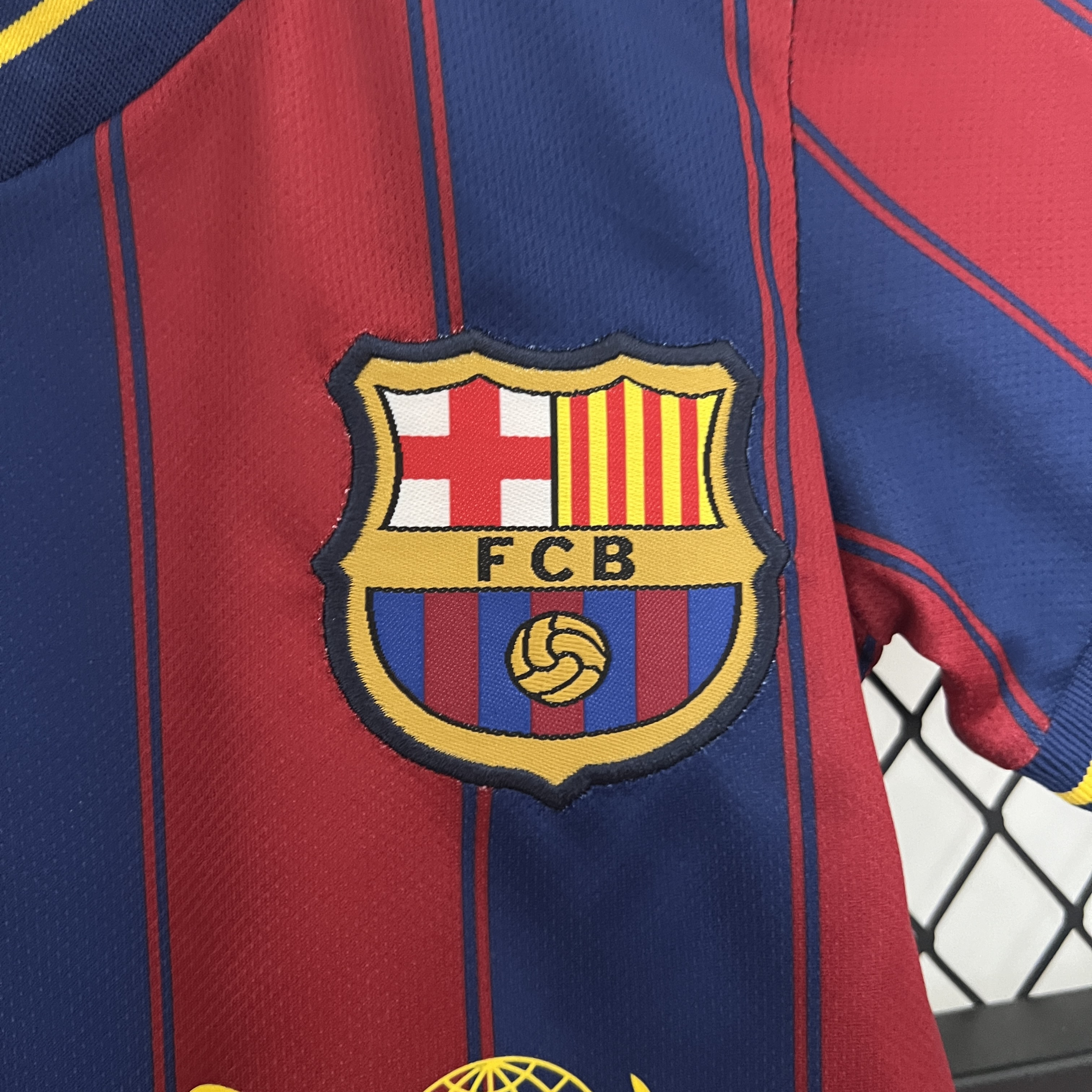 Retro Barcelona 2009-10 Home Stadium Kids Kit - Unitedfutballjersey
