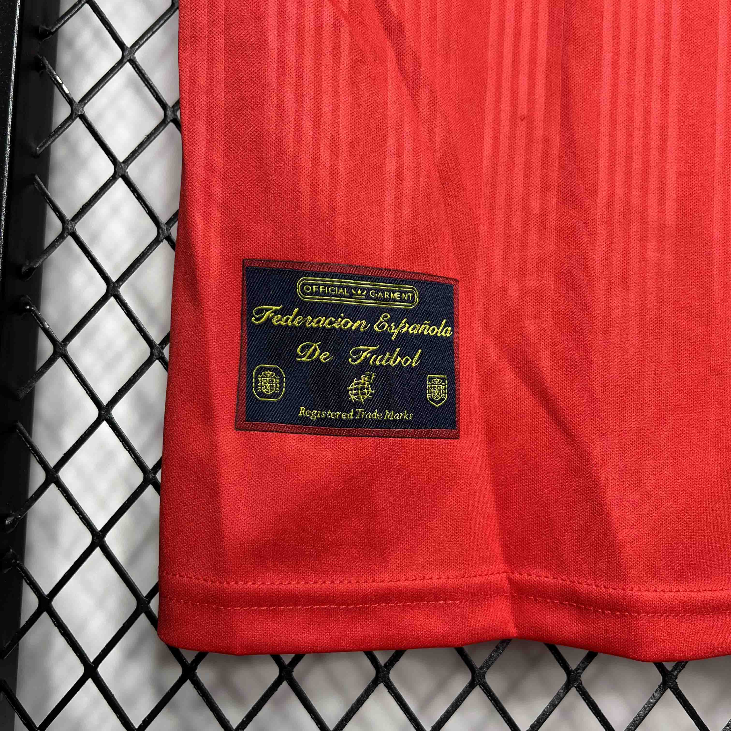 Retro Spain 1996 Home Jersey - Unitedfutballjersey