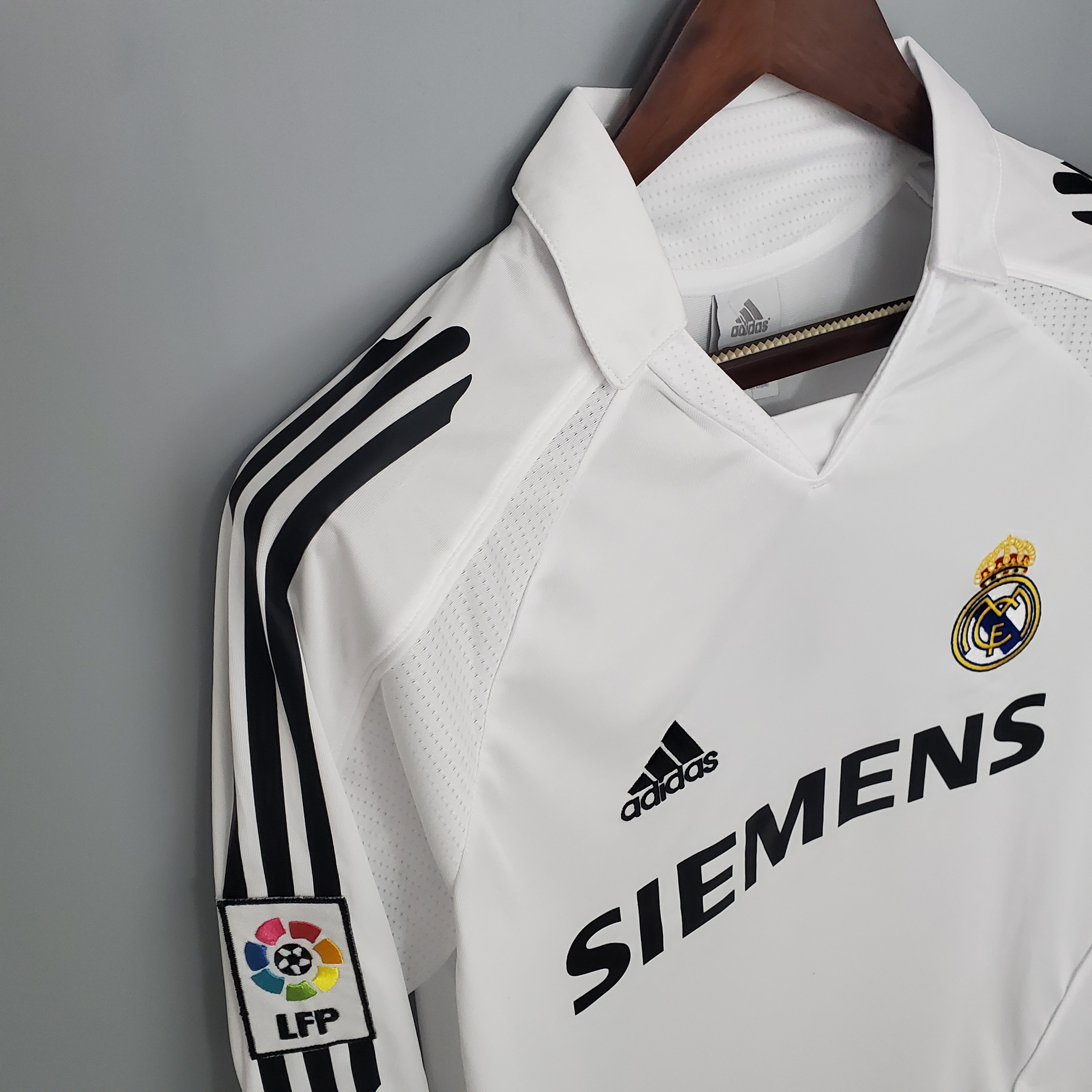 Retro Real Madrid 05-06 Home Stadium Long Sleeve Jersey - Unitedfutballjersey