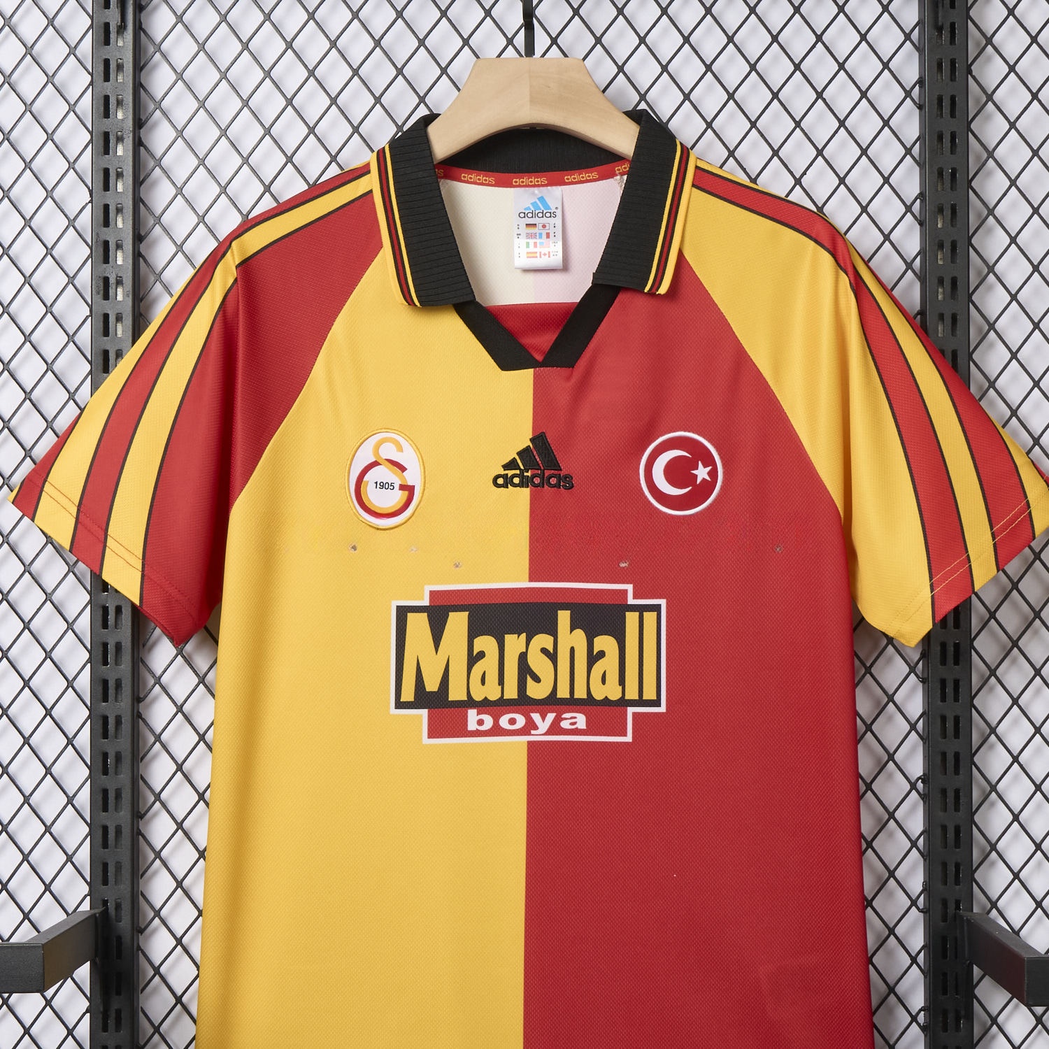 Retro Galatasaray 1998-99 Home Jersey - Unitedfutballjersey