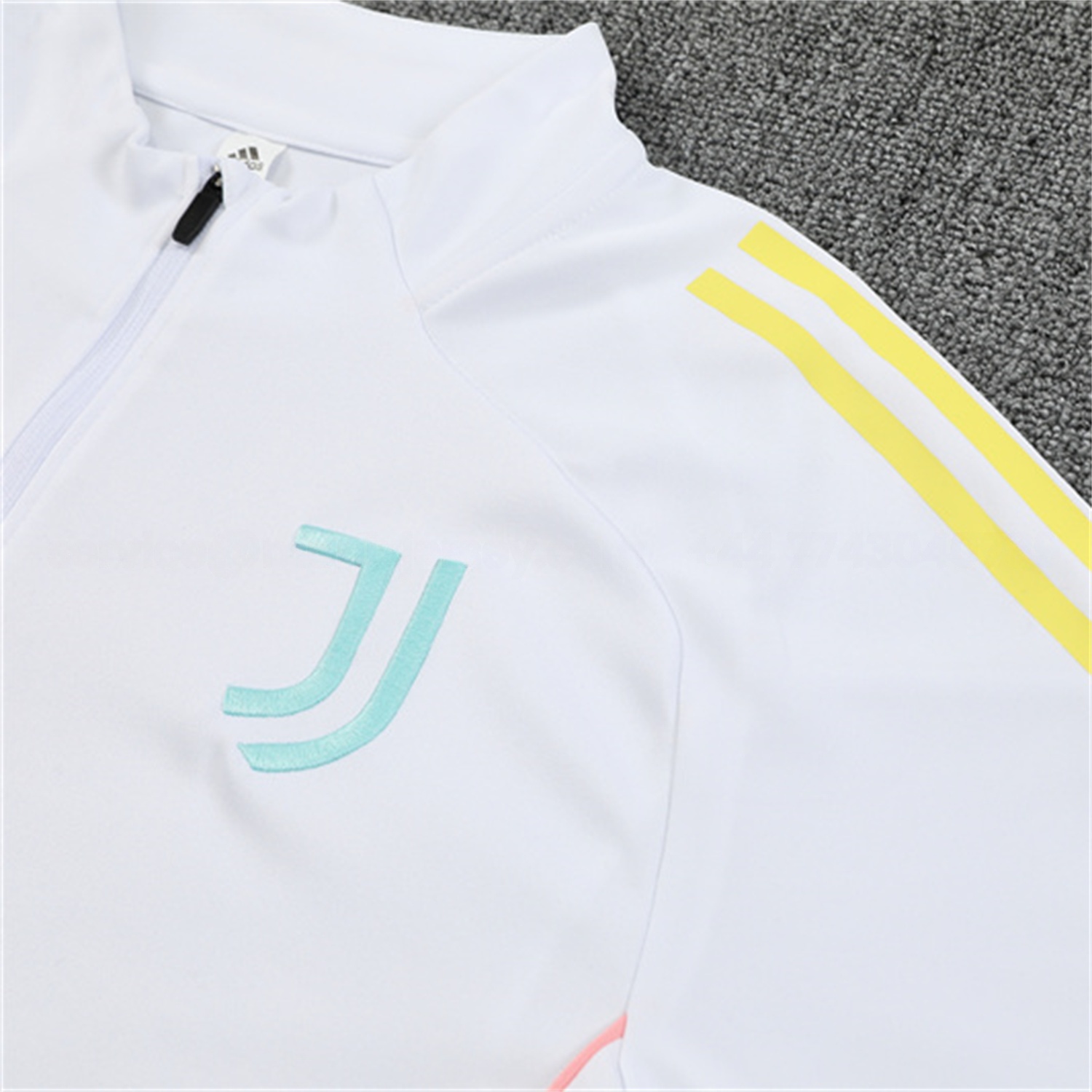 Juventus 25-26 Kids Long Sleeve Training Set - White Top and Black Pants - Unitedfutballjersey