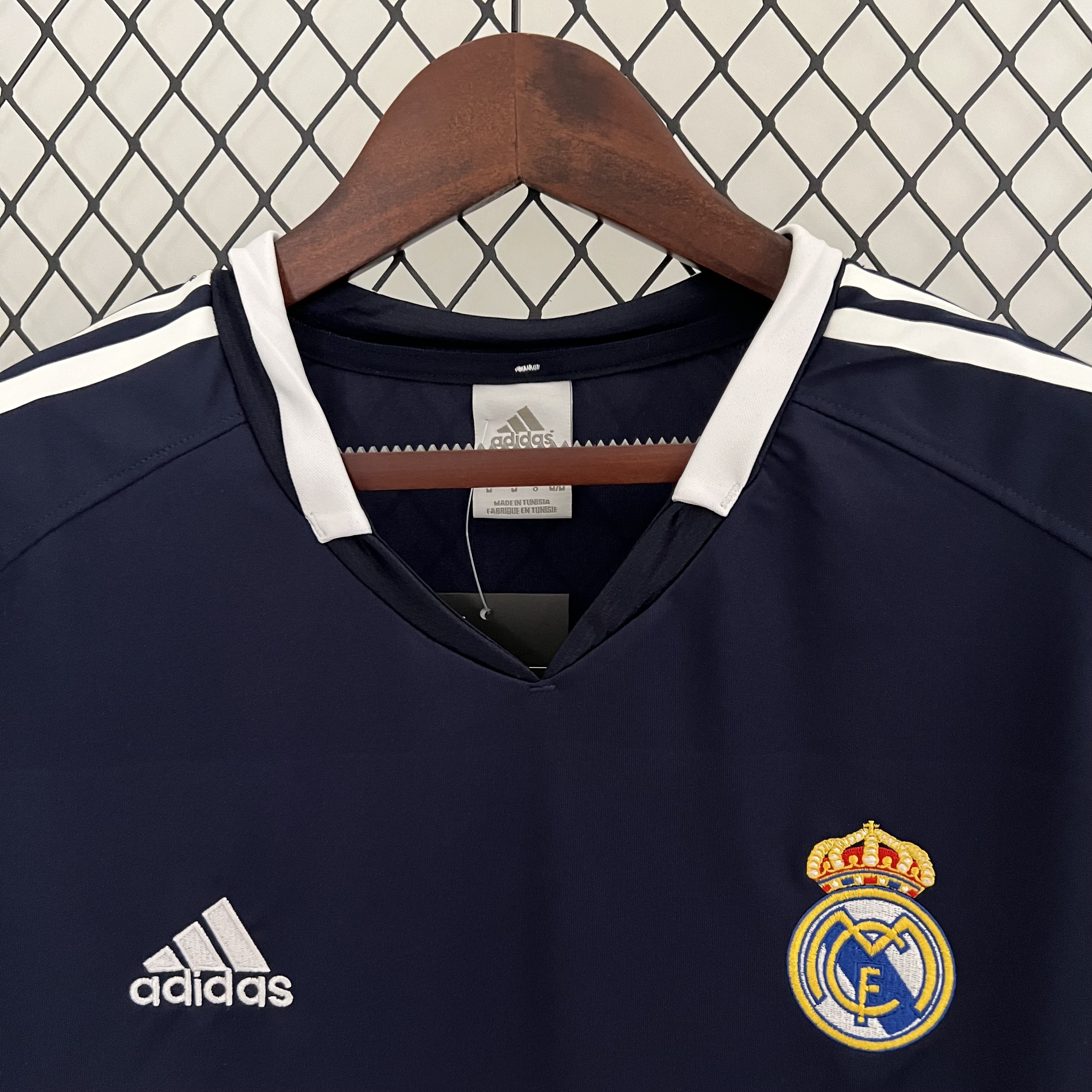 Retro Real Madrid 04-05 Away Stadium Jersey - Unitedfutballjersey