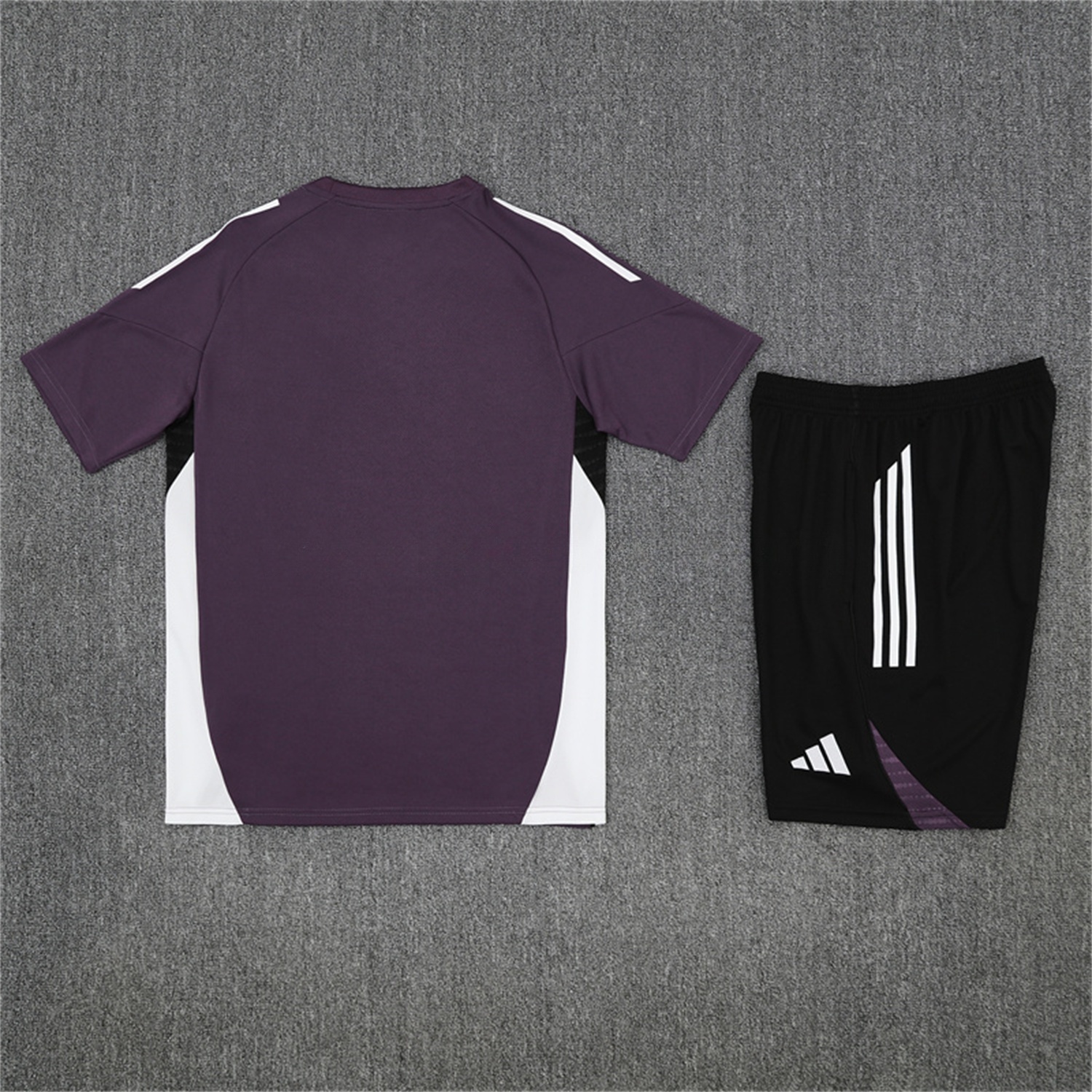 Manchester United 25-26 Kids Short-Sleeve Training Set - Purple Top & Black shorts - Unitedfutballjersey