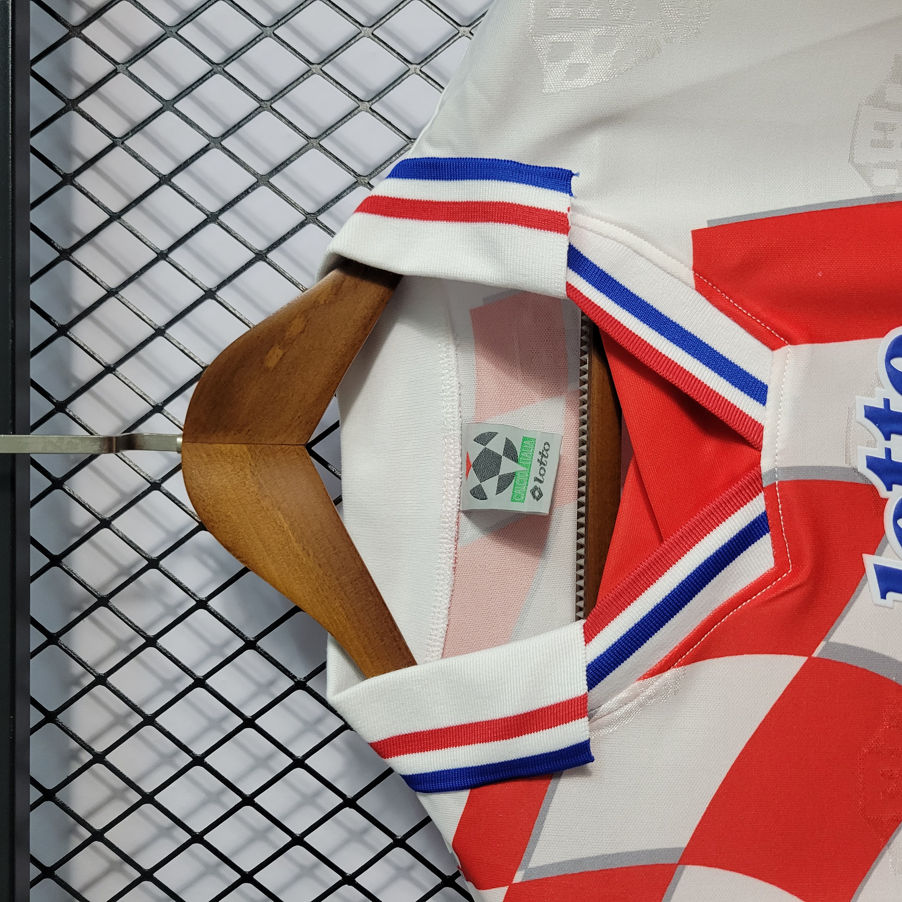 Retro Croatia 1998 Home Stadium Jersey - Unitedfutballjersey
