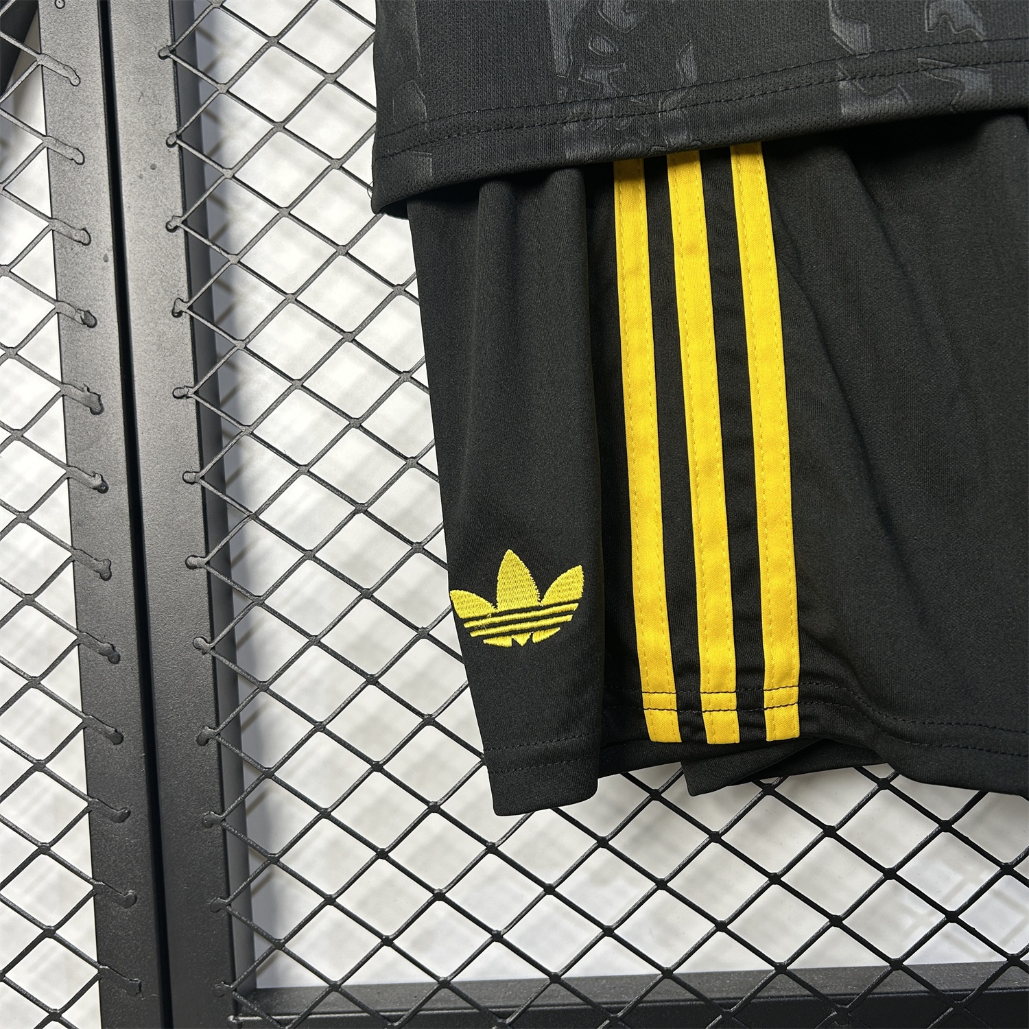 Manchester United 25-26 Third Black Kids Kit - Unitedfutballjersey