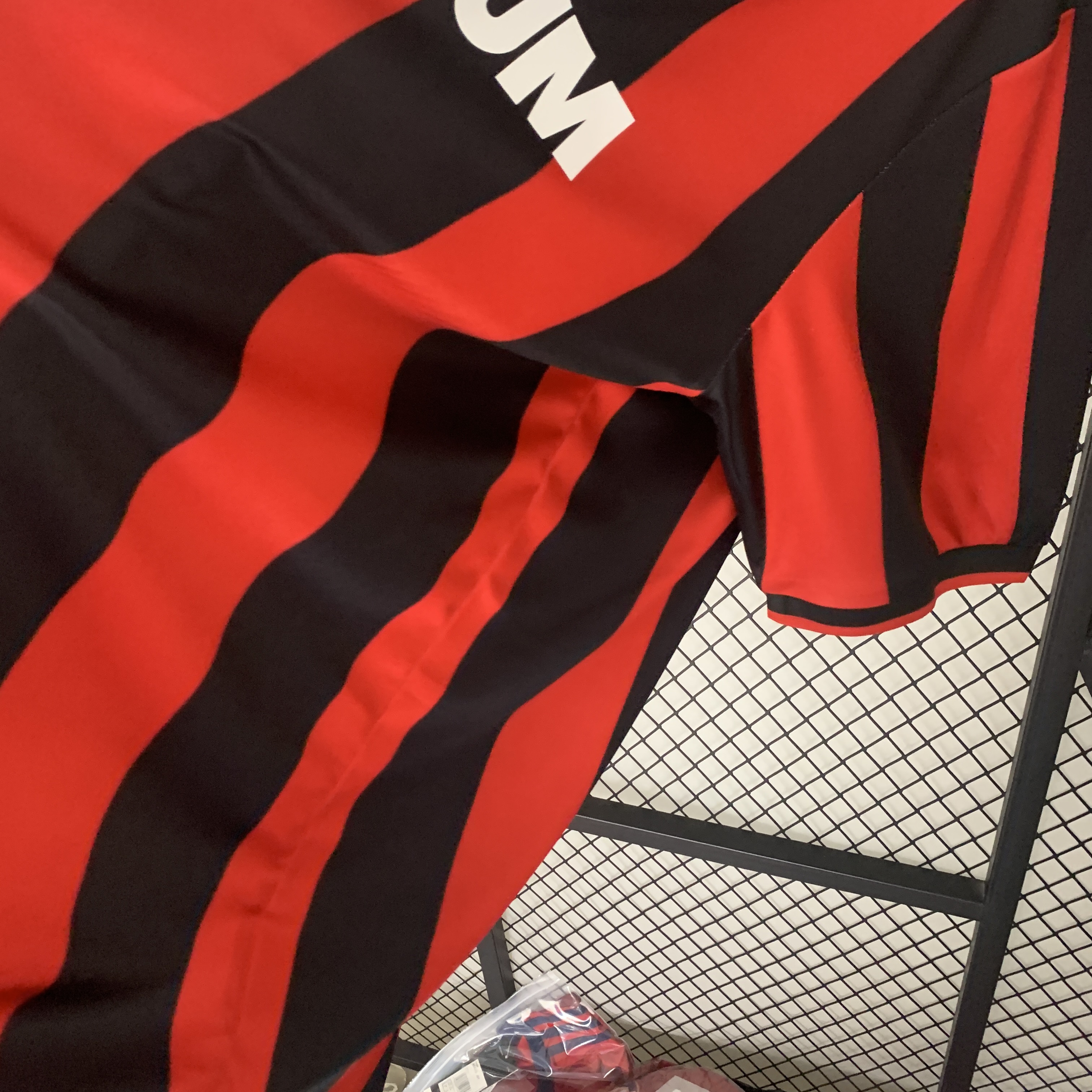 Retro AC Milan 90-91 Home Stadium Jersey - Unitedfutballjersey