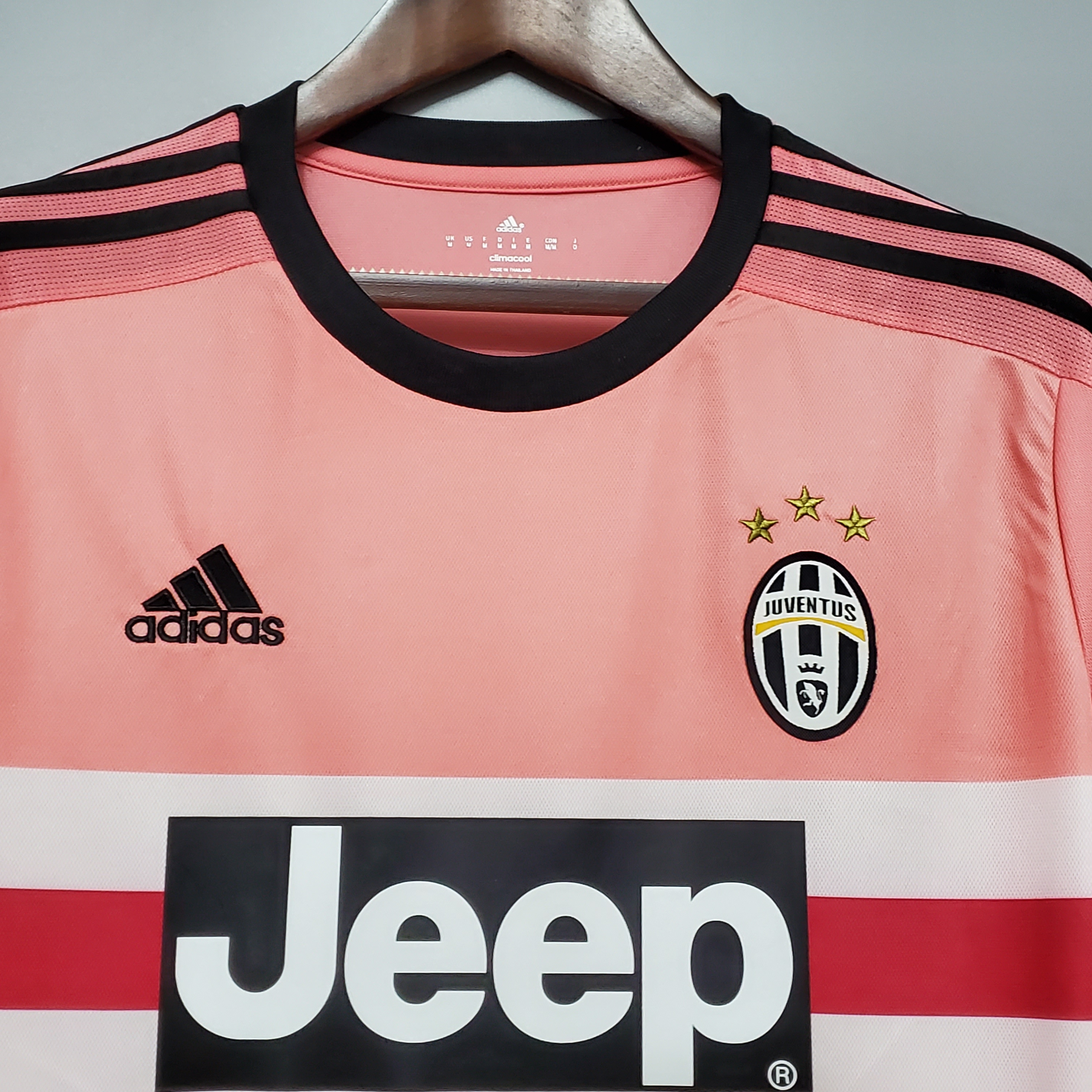 Retro Juventus 2015-16 Away Stadium Jersey - Unitedfutballjersey