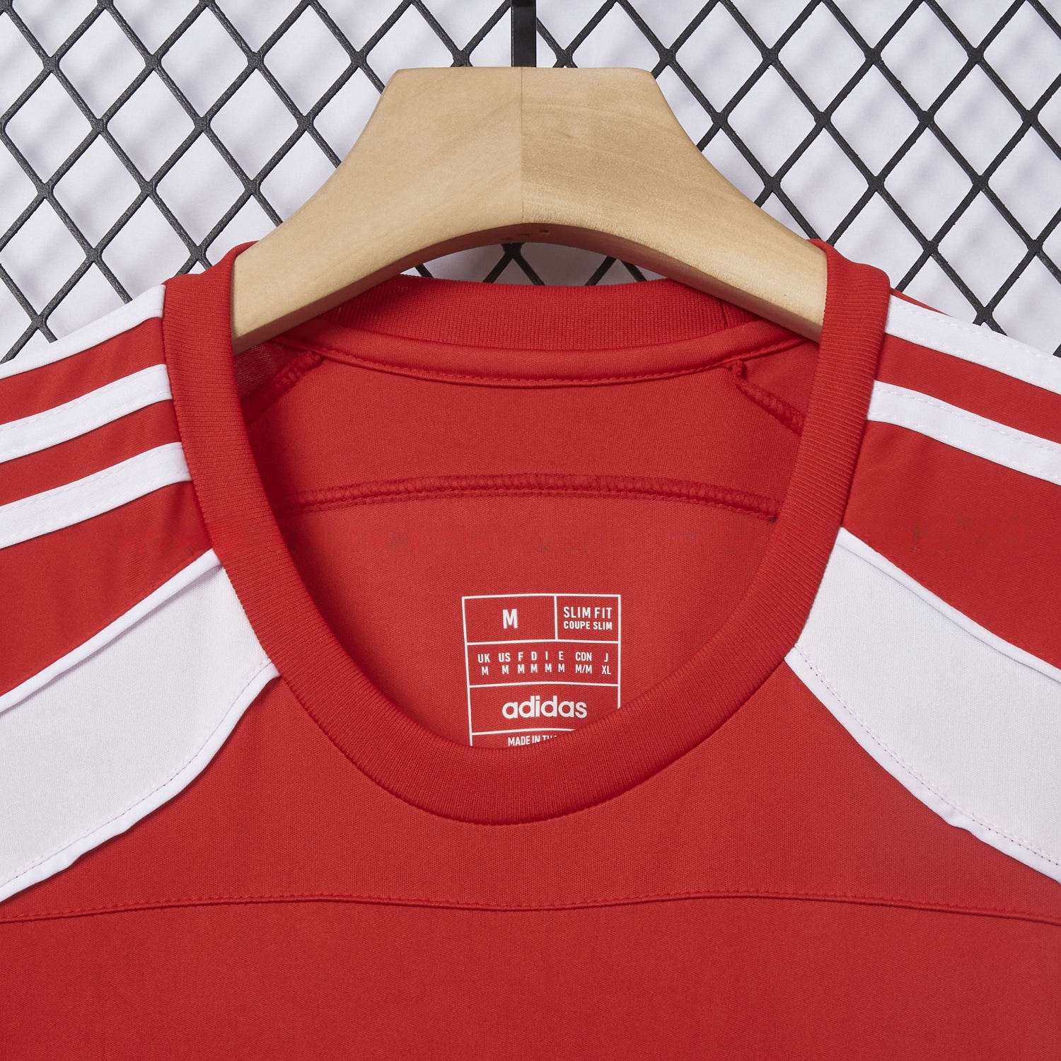 Bayern Munich 25-26 Red Urban Purist T-Shirt - Fans Version - Unitedfutballjersey