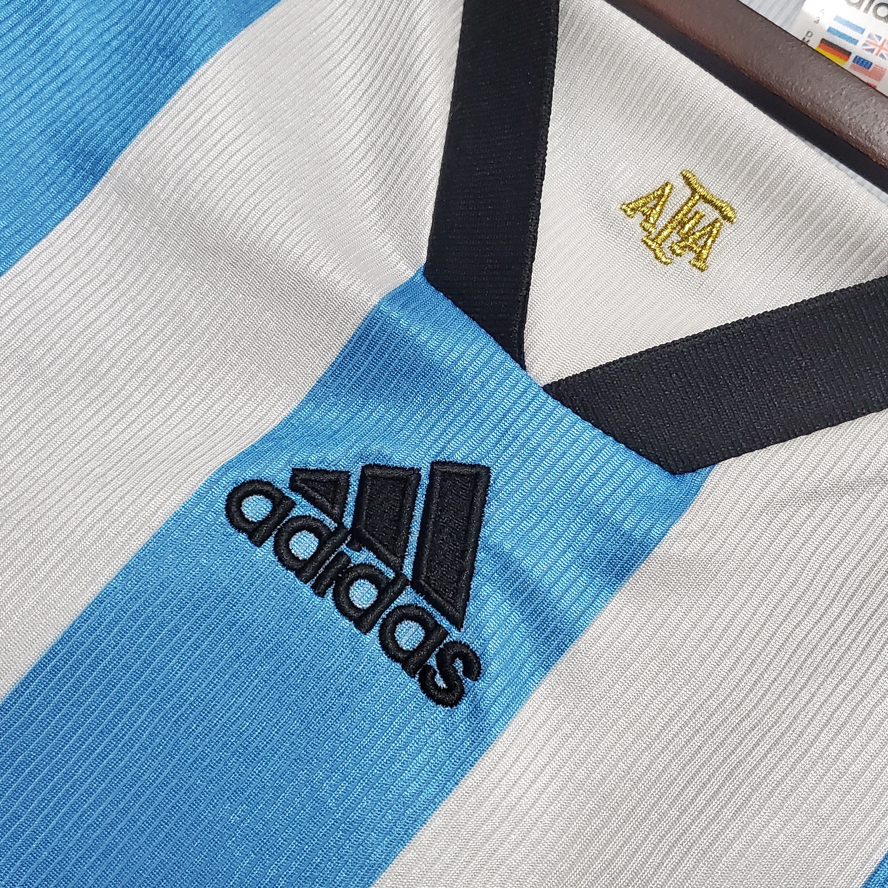 Retro Argentina 1998 Home Stadium Jersey - Unitedfutballjersey