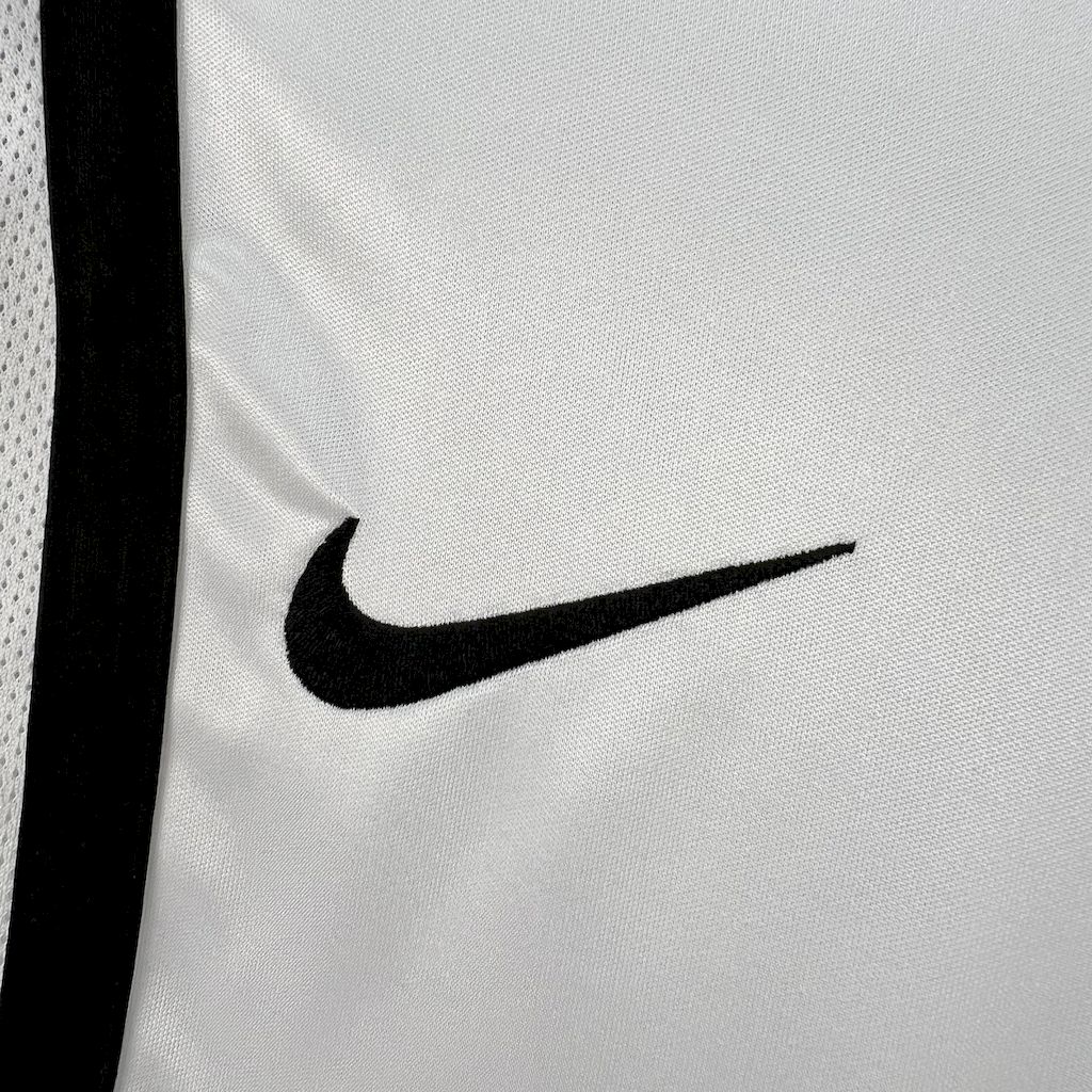 Retro Valencia 2000-01 Home Jersey - Unitedfutballjersey