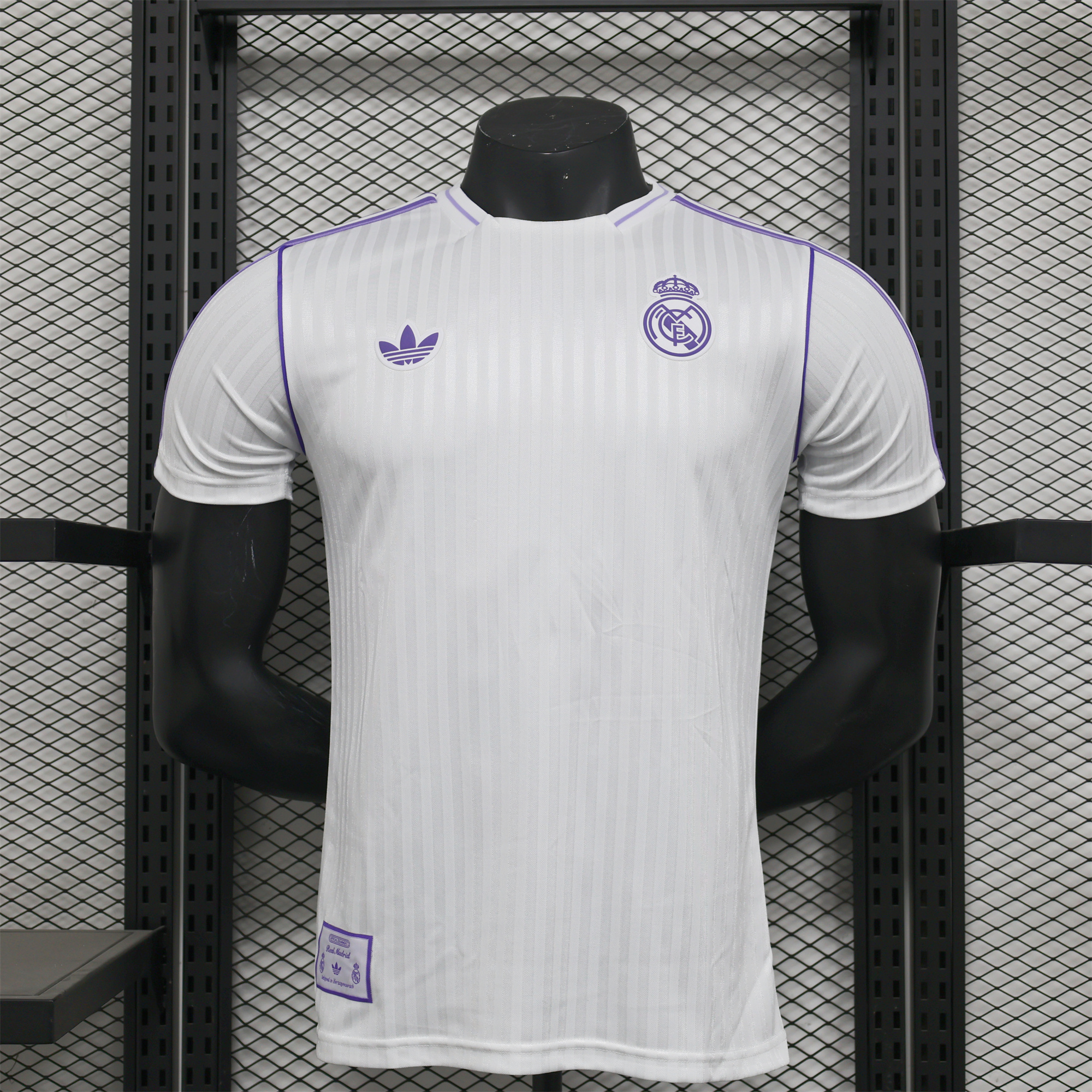 Real Madrid 2025 White Icon Retro Jersey - Player Version - Unitedfutballjersey