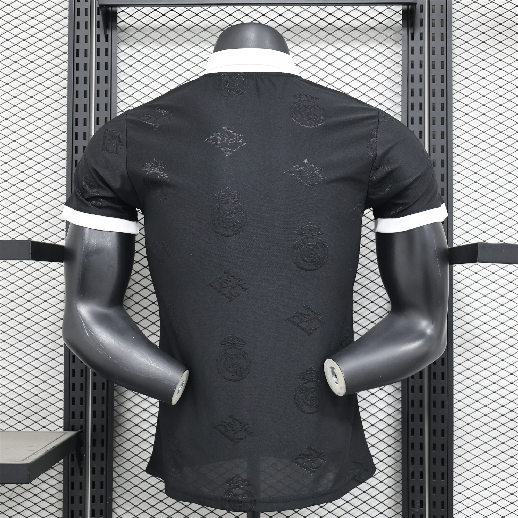 Real Madrid 24-25 Black LOGO Special Edition Jersey - Player Version - Unitedfutballjersey