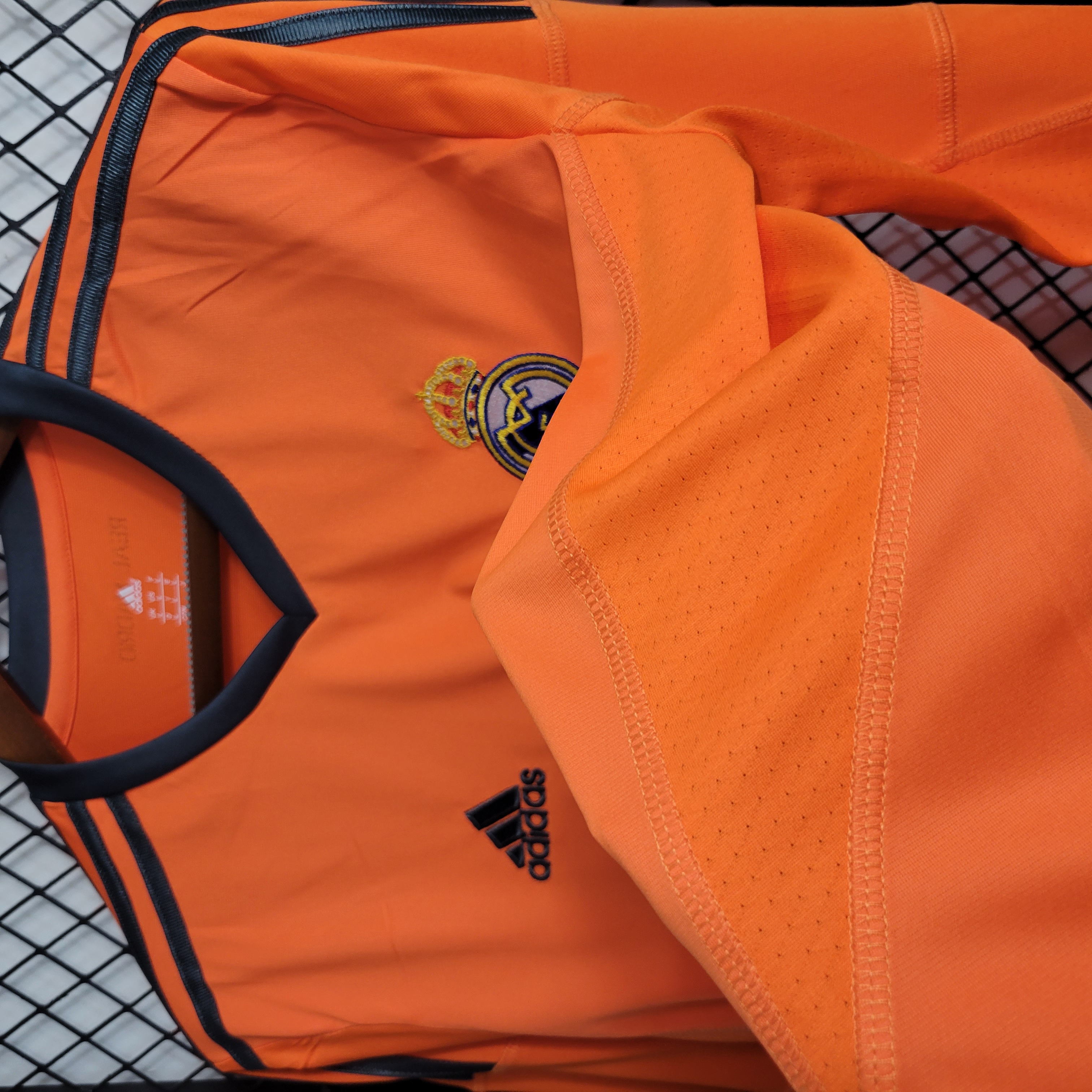 Retro Real Madrid 13-14 Third Long Sleeve Jersey - Unitedfutballjersey