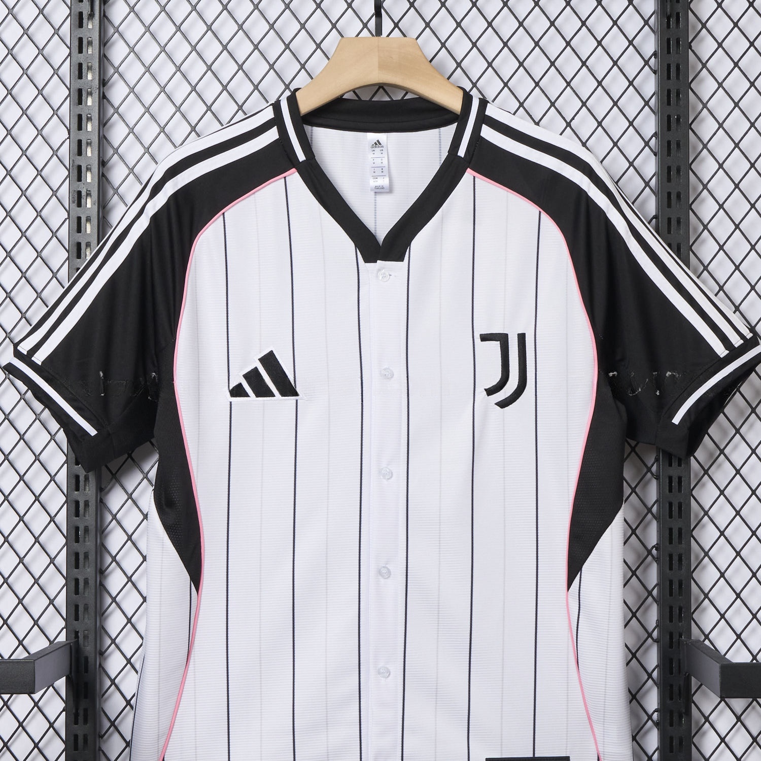 Juventus 25-26 White Baseball Jersey with Black Stripes - Unitedfutballjersey