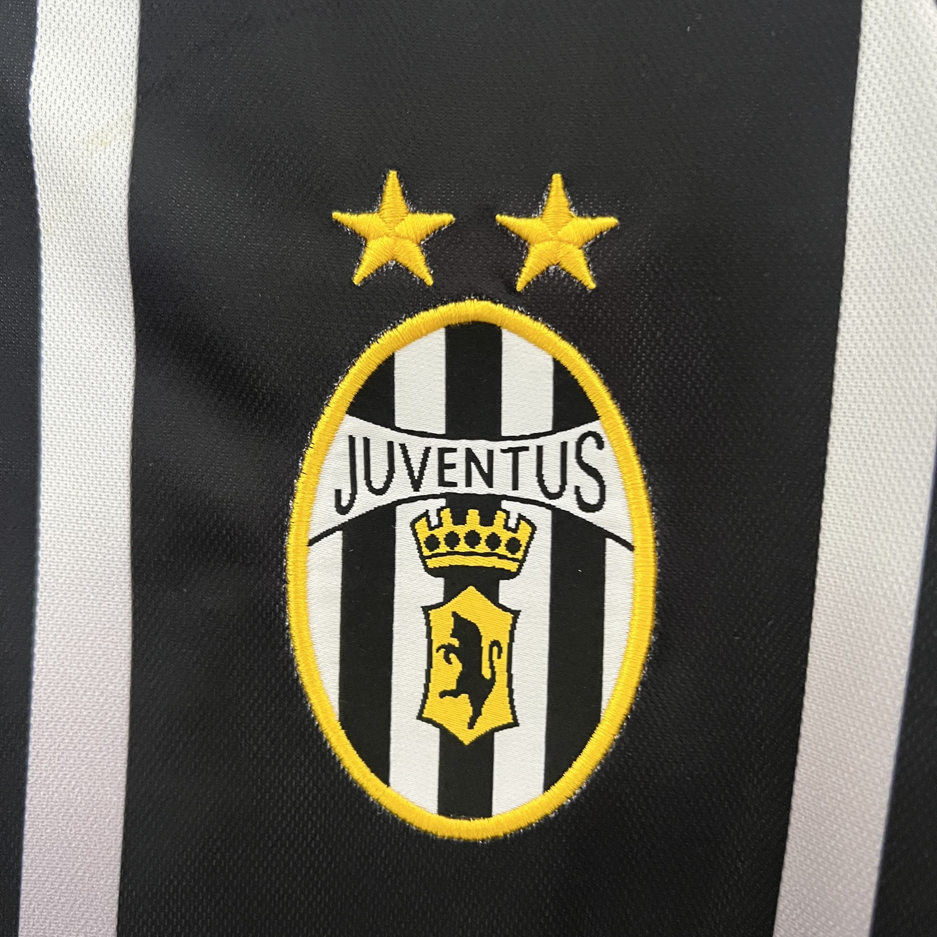 Retro Juventus 2000-01 Black Training Jersey - Unitedfutballjersey