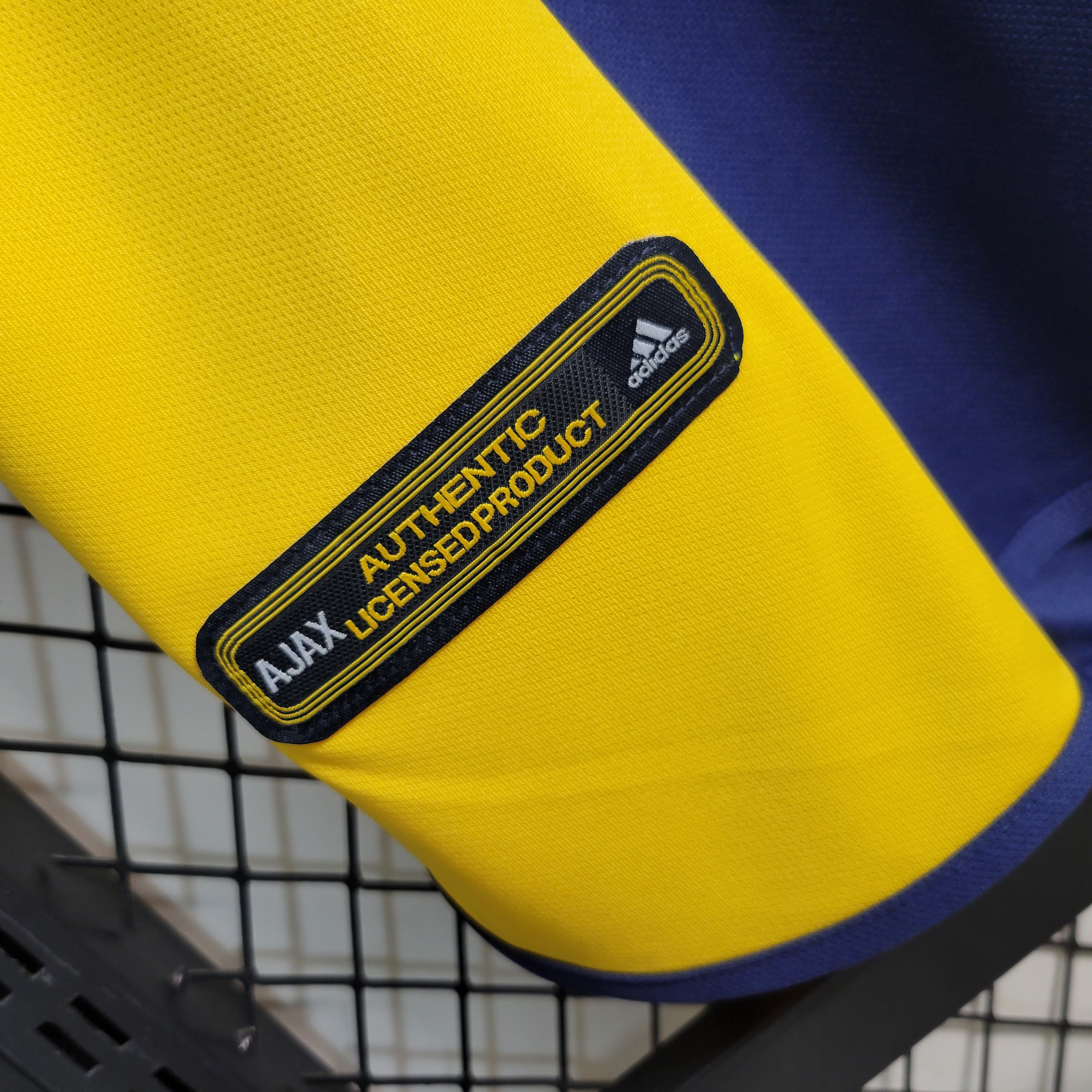 Retro Ajax 2000-01 Away Jersey - Unitedfutballjersey