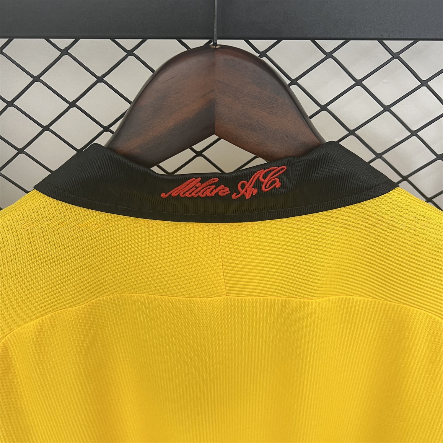 Retro AC Milan 1999-00 Fourth Jersey - Unitedfutballjersey