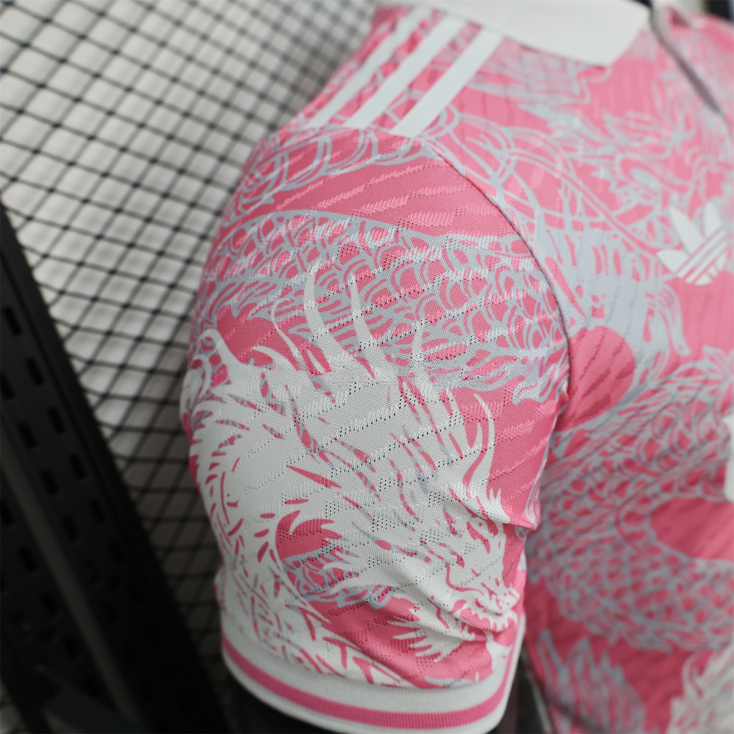 Real Madrid 25-26 Pink and White Gradient Chinese and Western Style Dragon Jersey - Player Version - Unitedfutballjersey