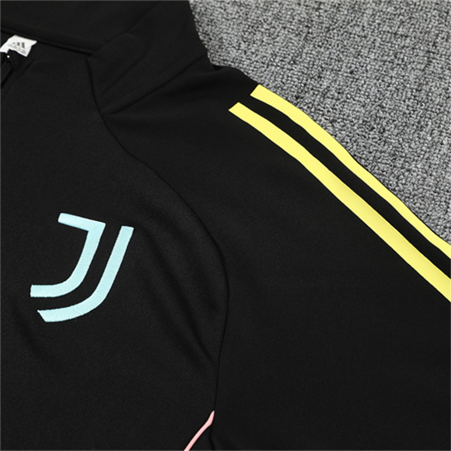 Juventus 25-26 Long Sleeve Training Set - Black Top and Black Pants - Unitedfutballjersey