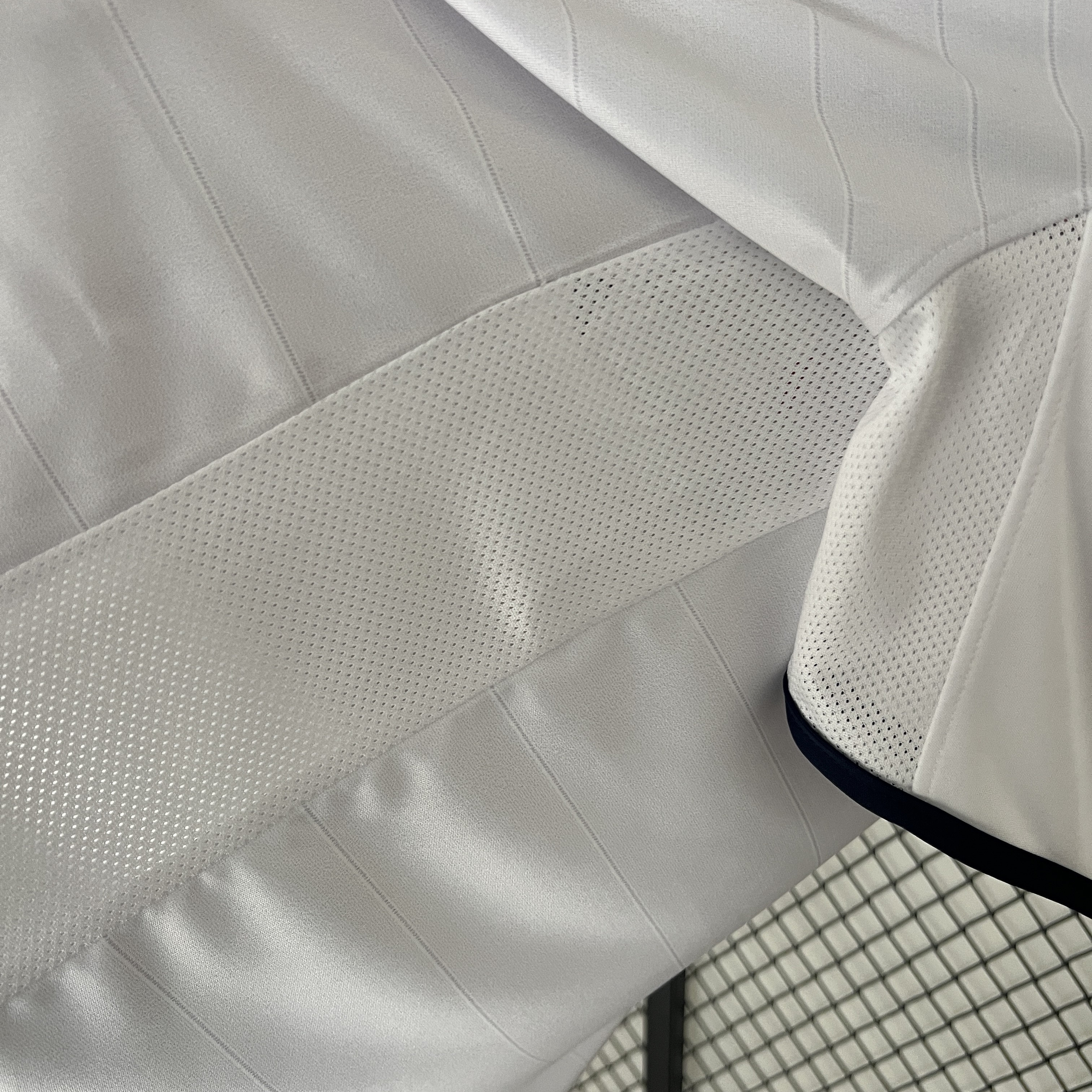 Retro England 2004 Home Stadium Jersey - Unitedfutballjersey