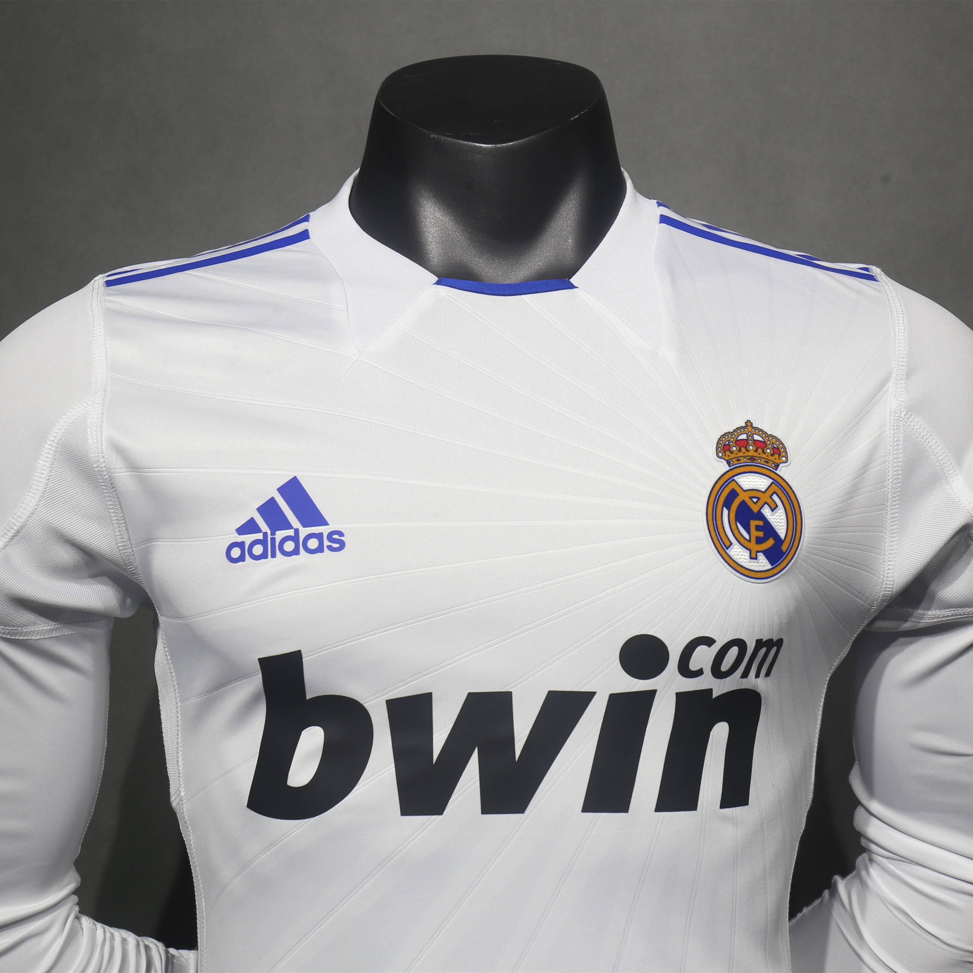 Retro Real Madrid 10-11 Home Long Sleeve Jersey - Player Version - Unitedfutballjersey