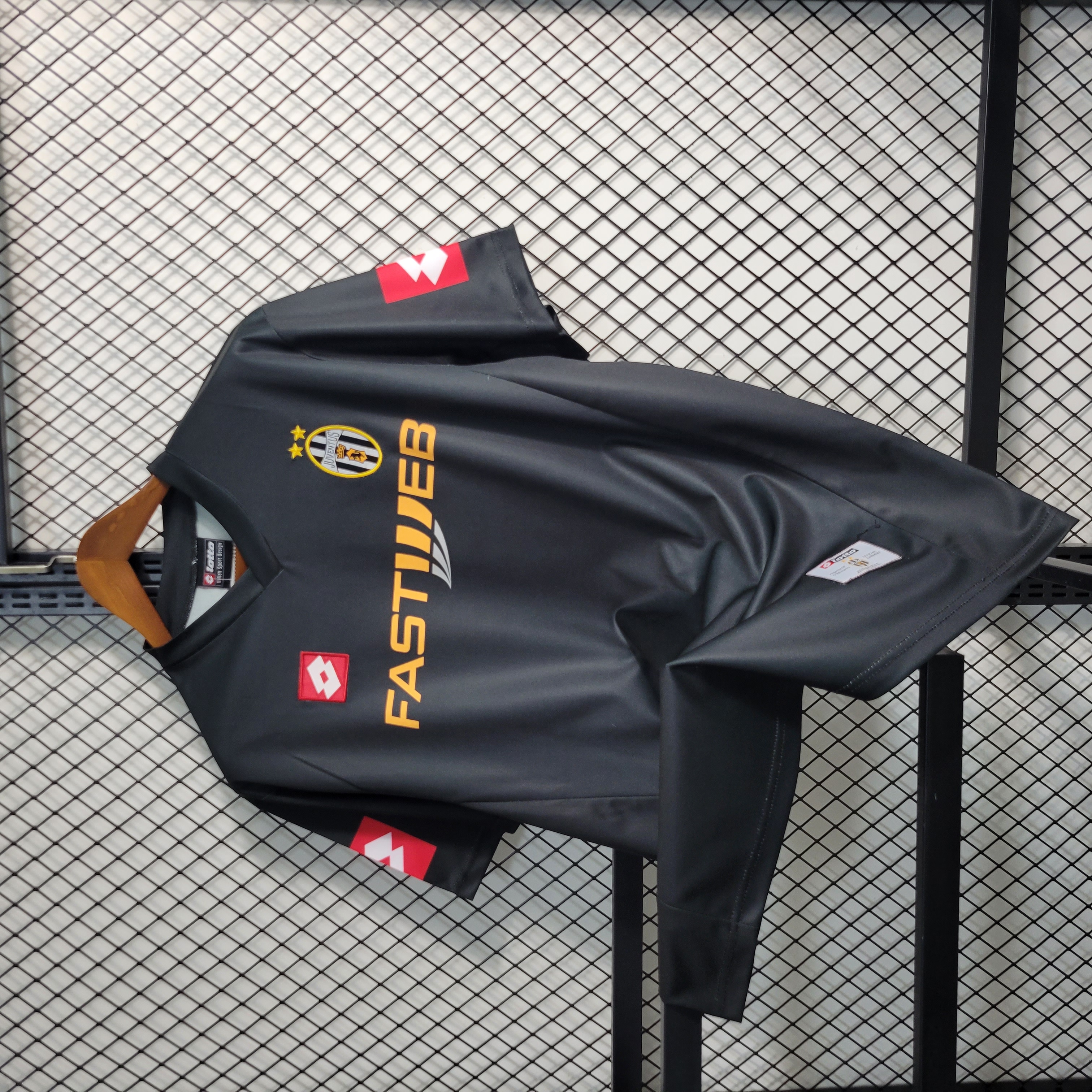 Retro Juventus 2001-02 Away Stadium Jersey - Unitedfutballjersey