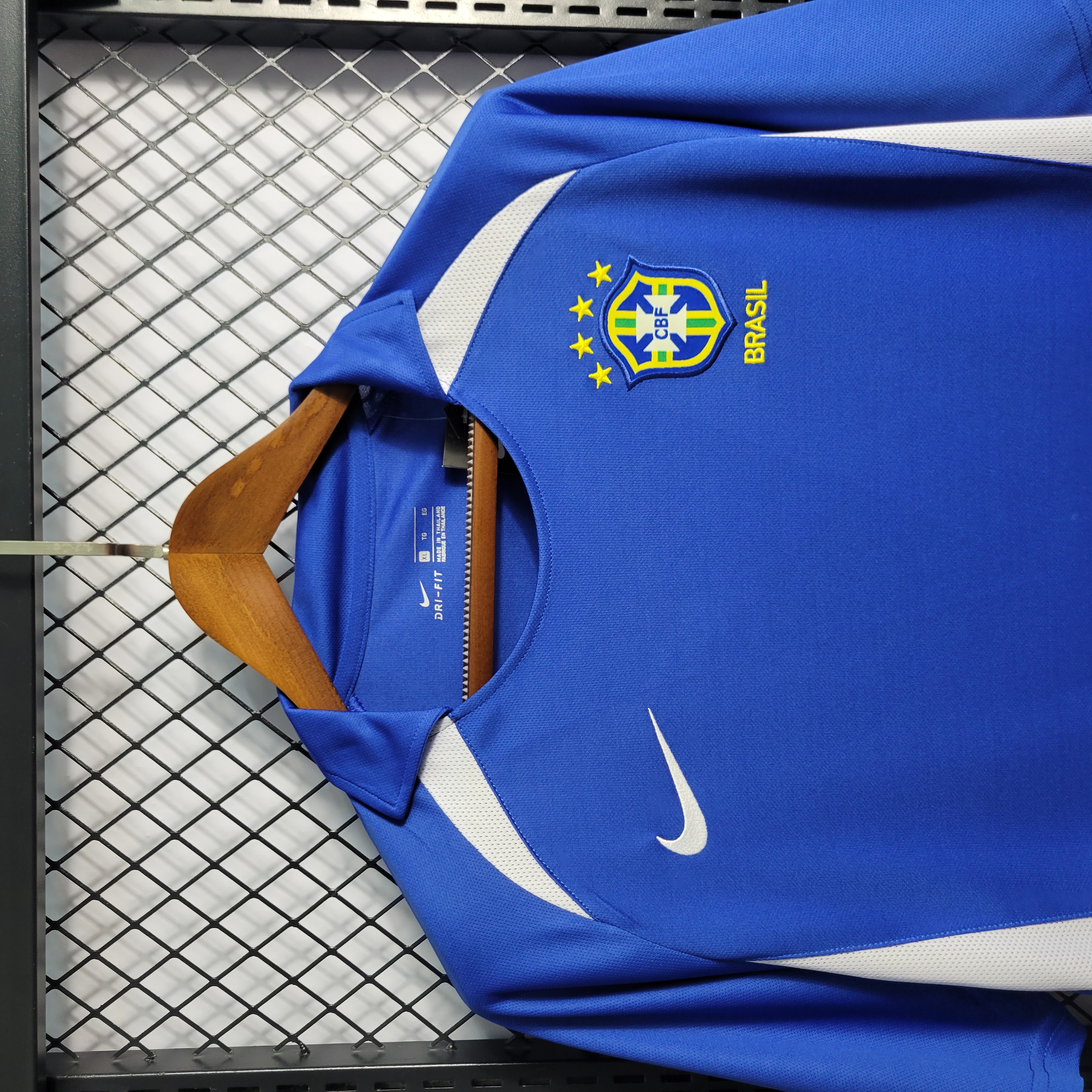 Retro Brazil 2002 Away Stadium Jersey - Unitedfutballjersey