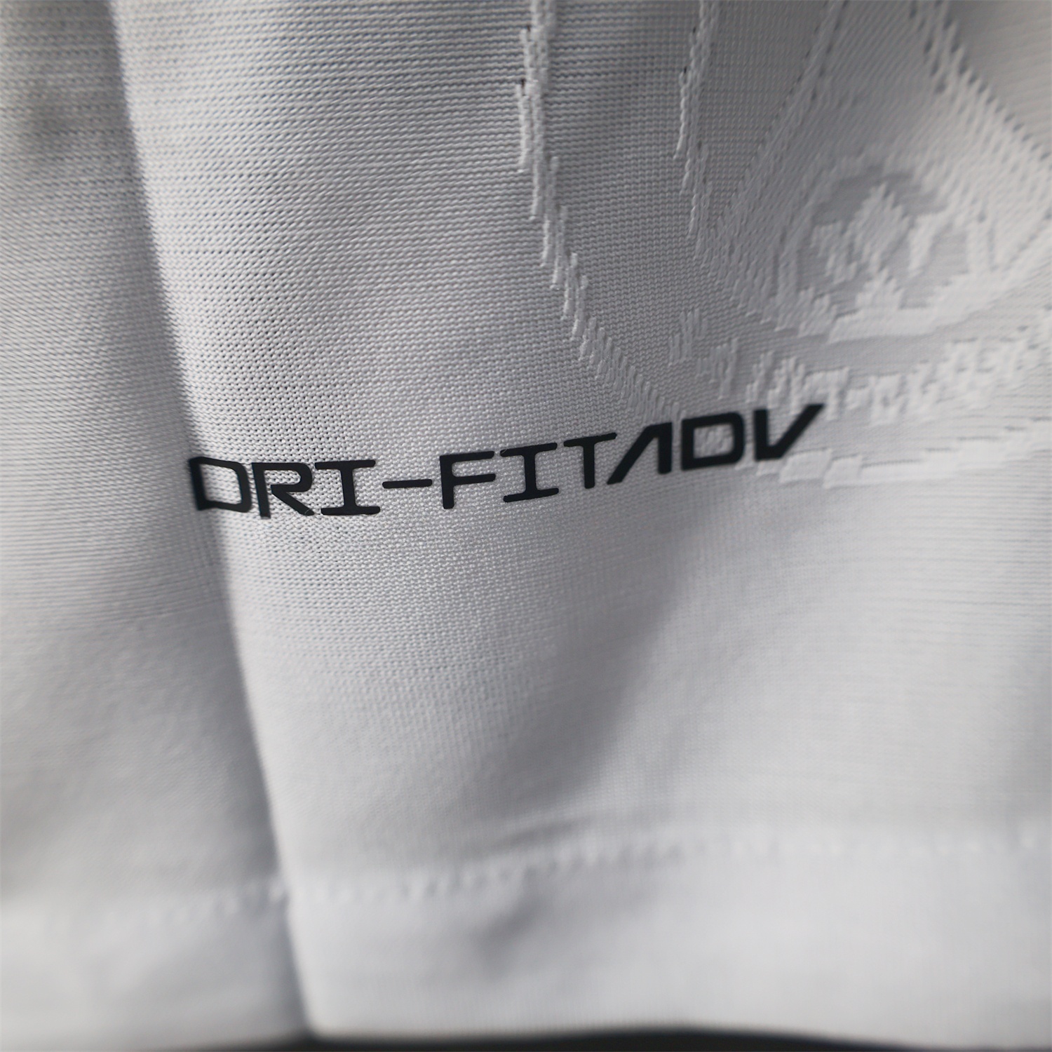 Paris Saint-Germain PSG 25-26 White Jersey with Team Logo Decoration and Gradient Advertising - Player Version - Unitedfutballjersey