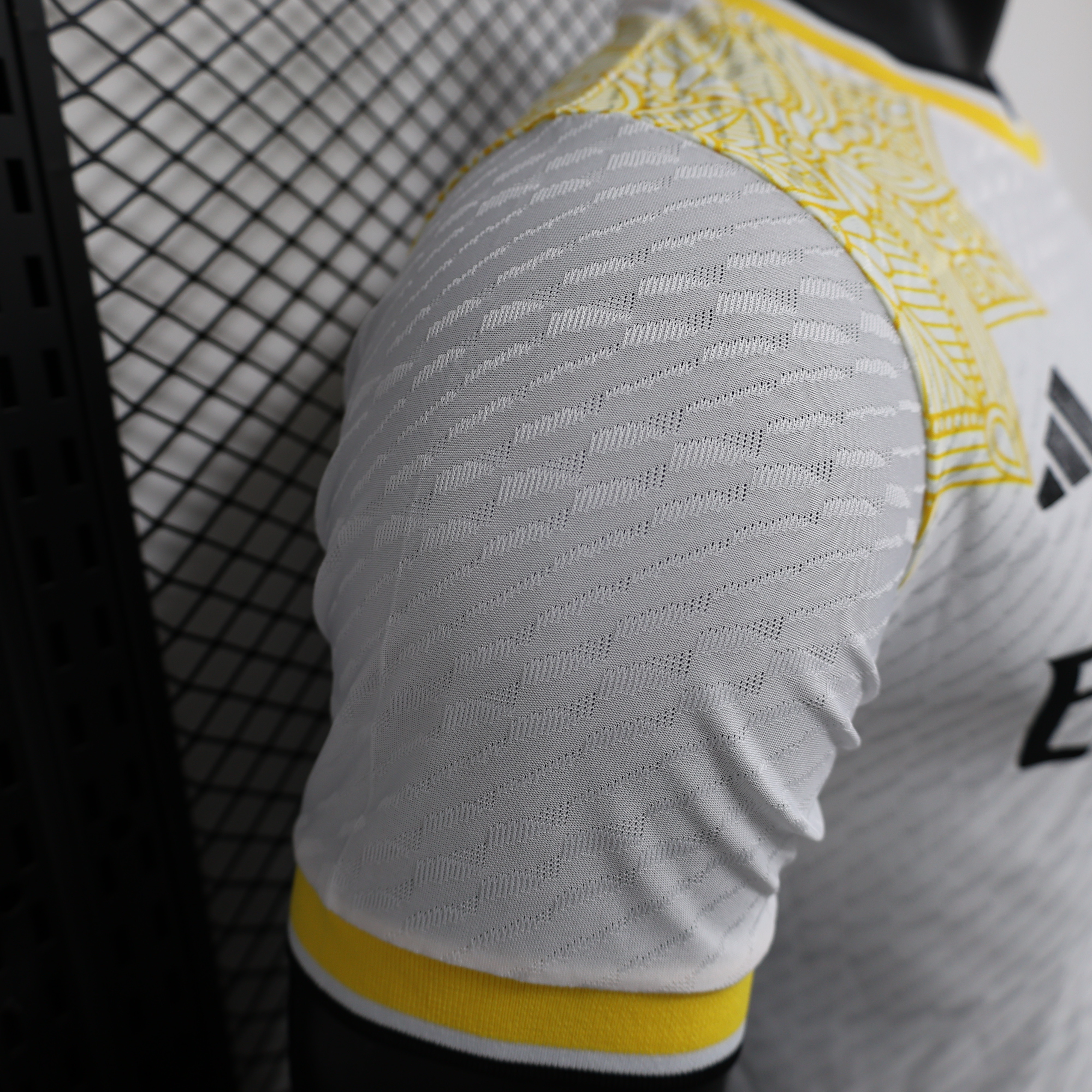 Real Madrid 24-25 Black Snake Special Edition White Jersey - Player Version - Unitedfutballjersey