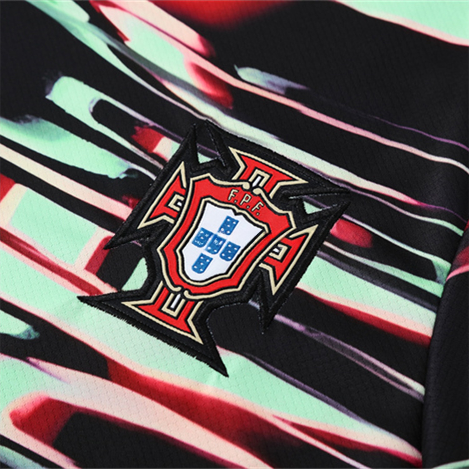 Portugal 25-26 Kids Short-Sleeve Training Set - Camouflage top & Black Shorts - Unitedfutballjersey