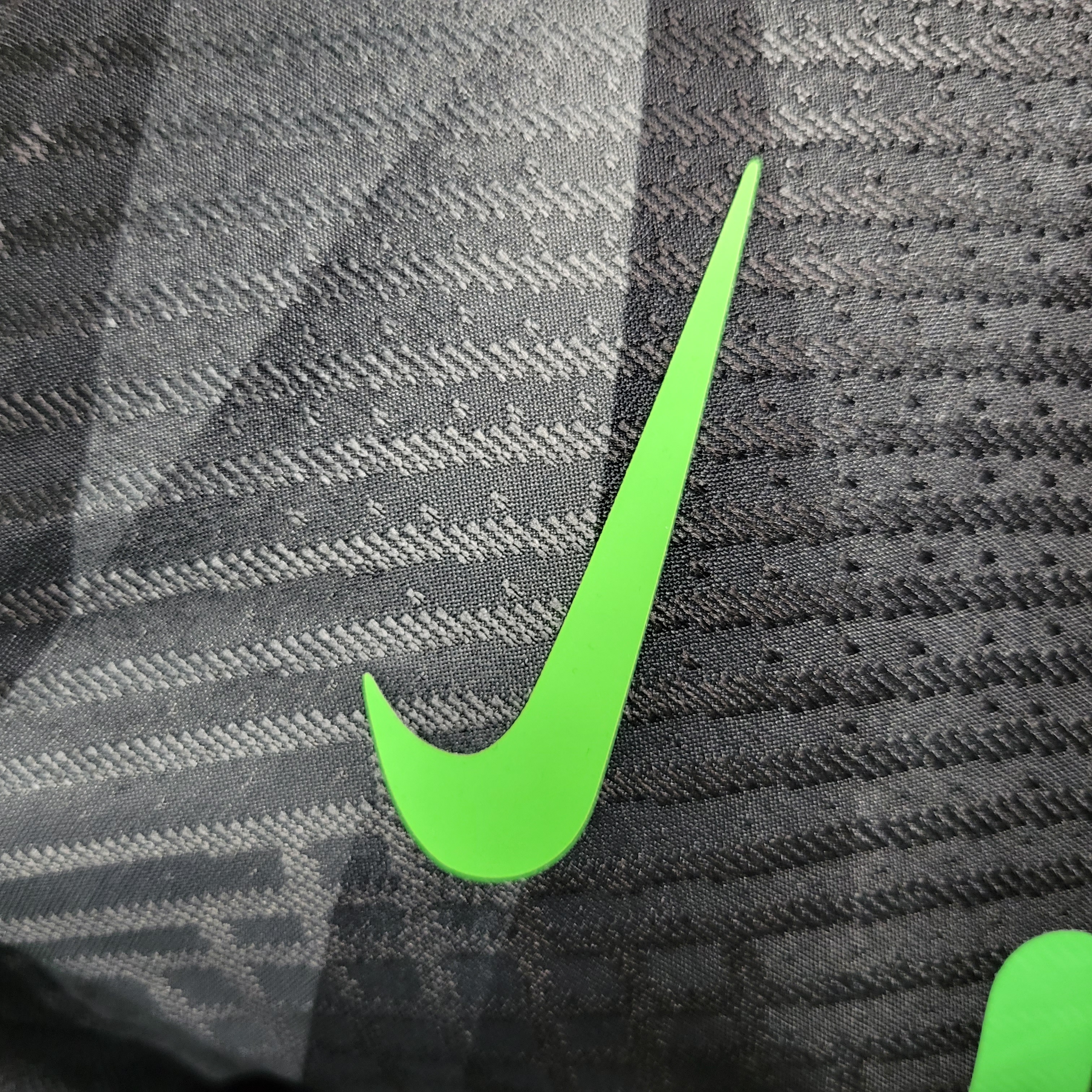 Liverpool 23-24 Black Goalkeeper Jersey - Player Version - Unitedfutballjersey