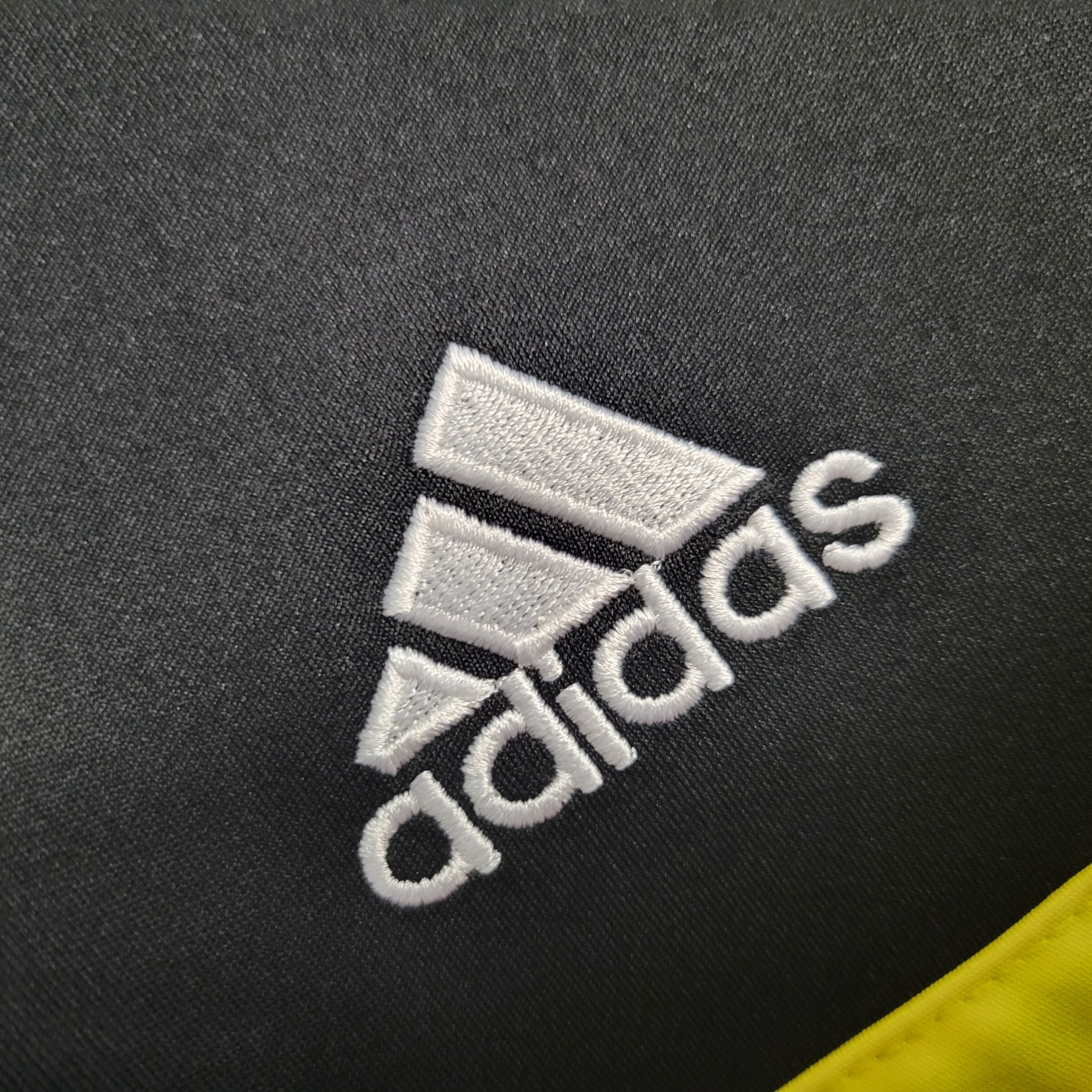 Retro Real Madrid 11-12 Black Goalkeeper Jersey - Unitedfutballjersey