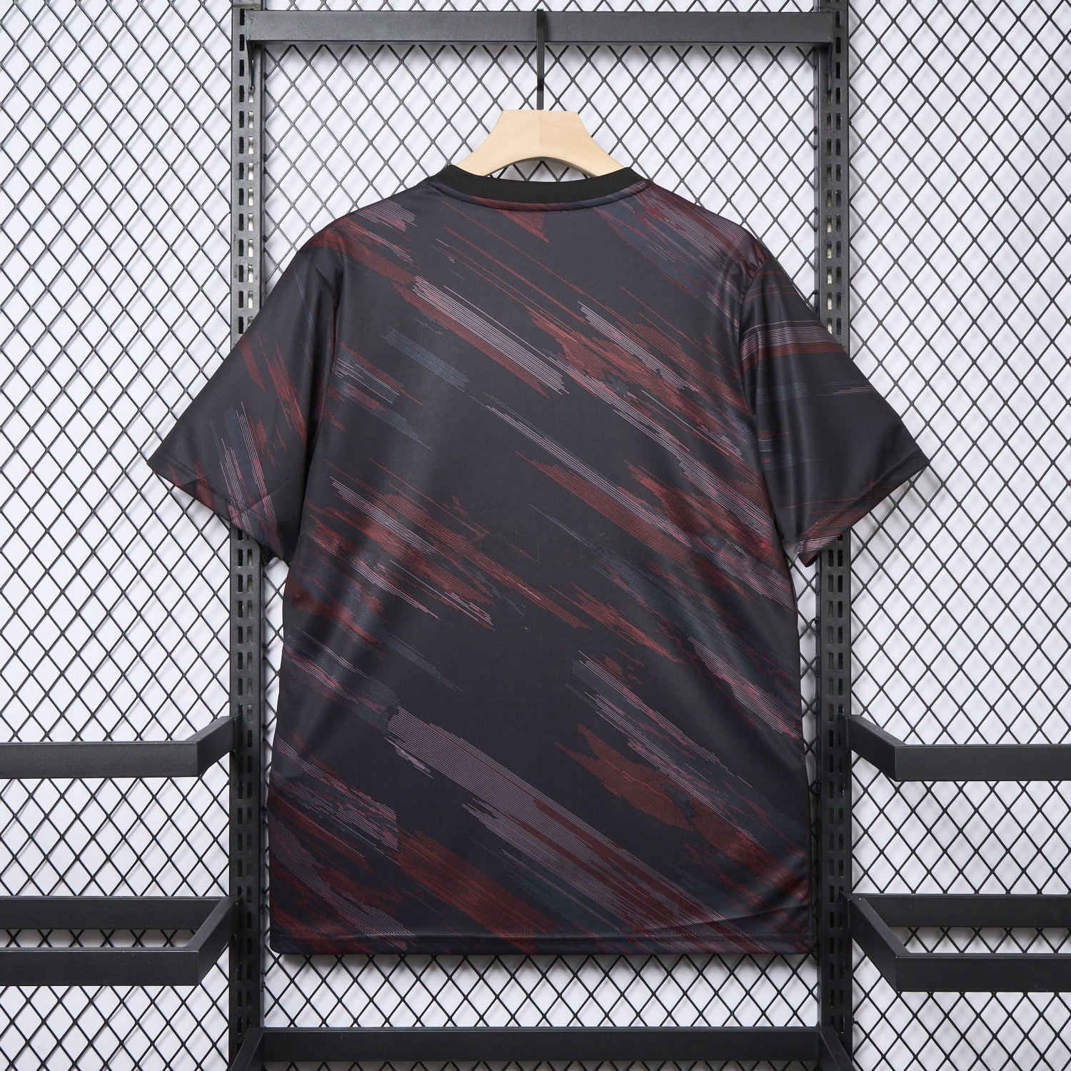 Bayern Munich 25-26 Black & Red Stripe Training Jersey - Fans Version - Unitedfutballjersey