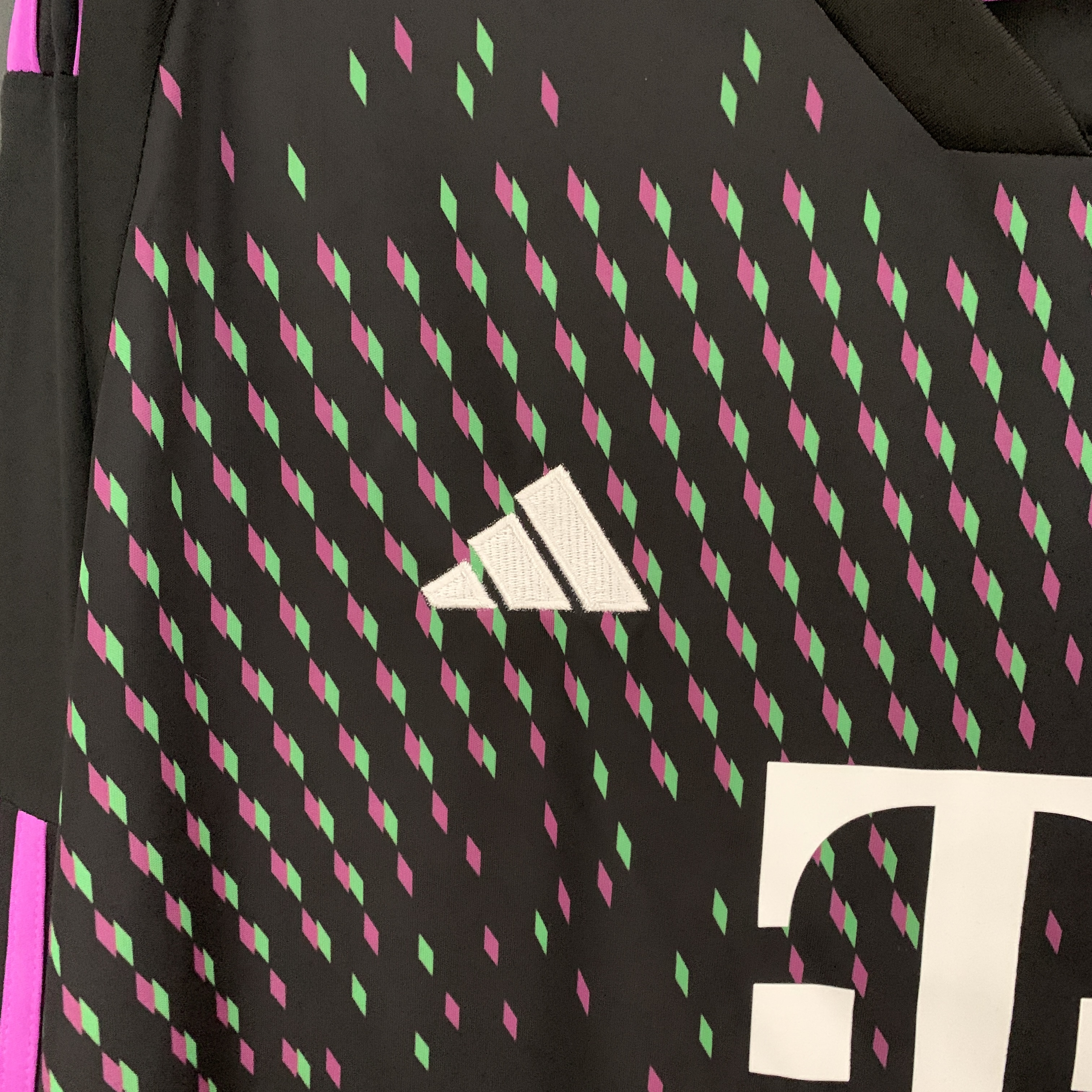 Bayern Munich 23-24 Away Long Sleeve Jersey - Fans Version - Unitedfutballjersey