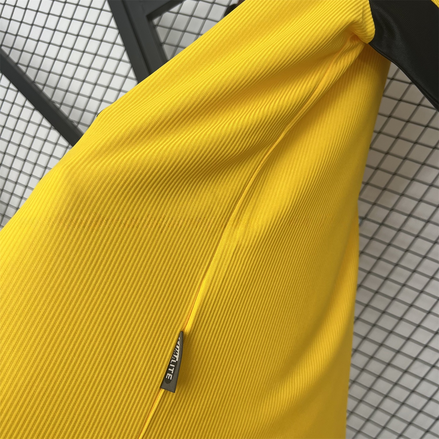 Retro AC Milan 1999-00 Fourth Jersey - Unitedfutballjersey