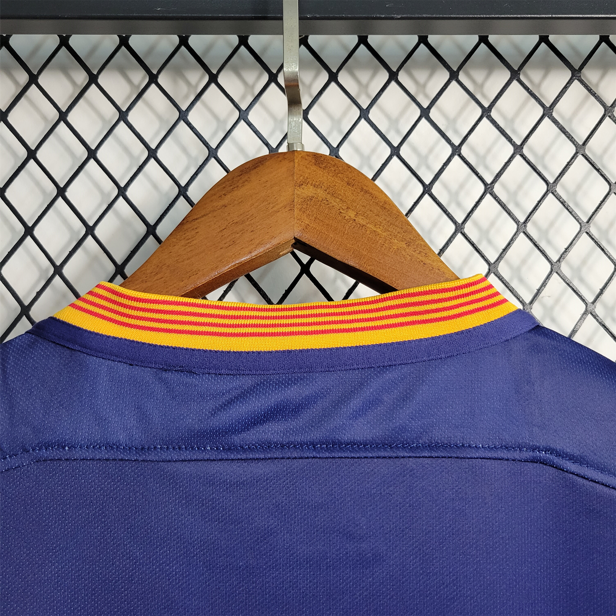 Retro Barcelona 15-16 Home Stadium Jersey - Unitedfutballjersey