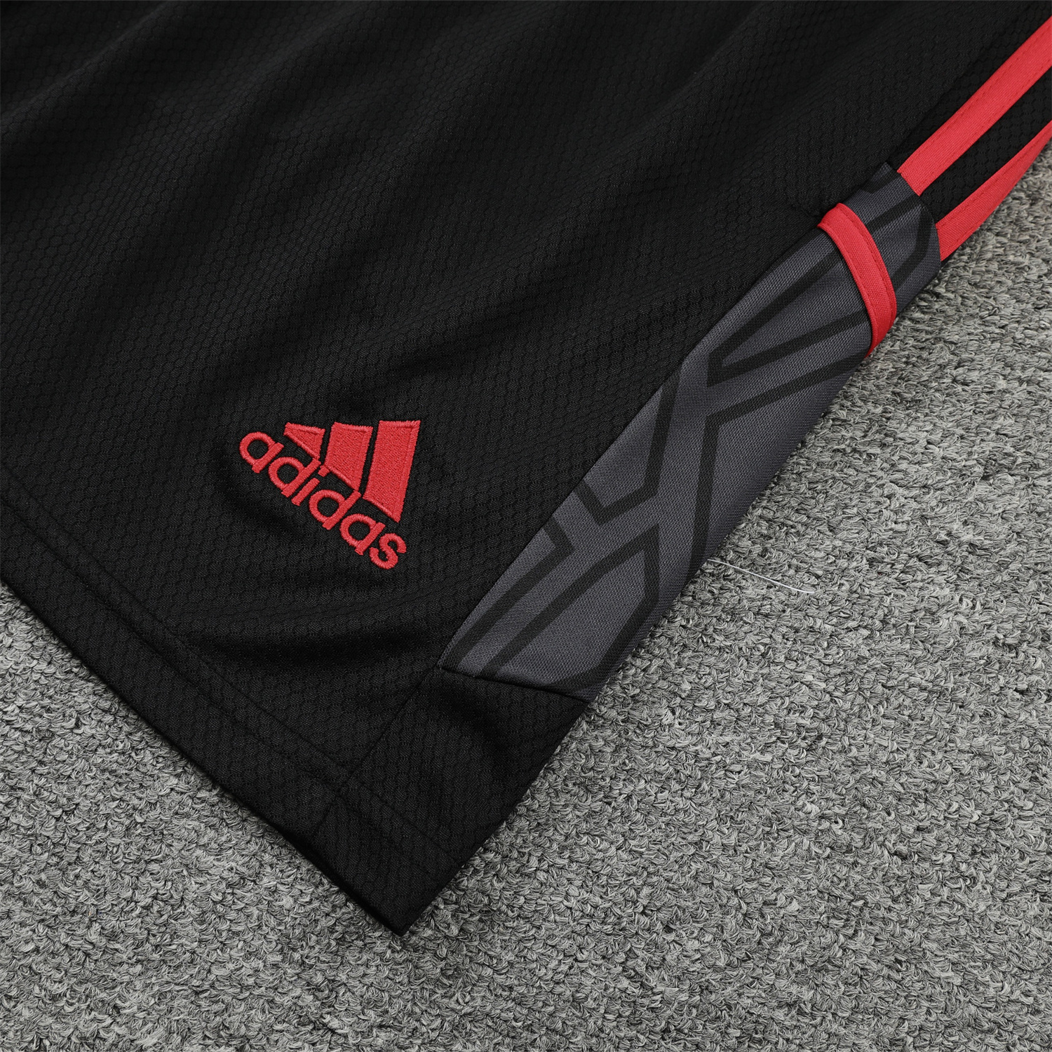 Bayern Munich 23-24 Black & Red Training Vest Suit - Unitedfutballjersey