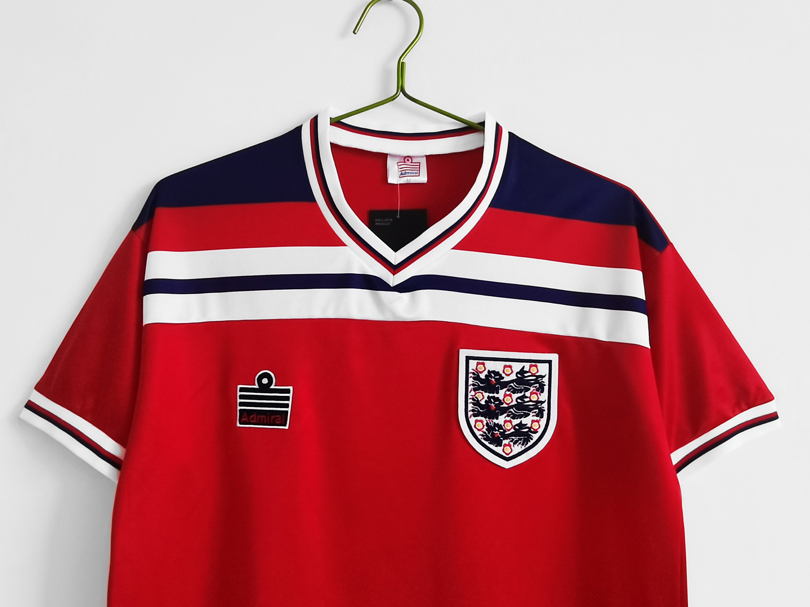 Retro England 1982 Away Stadium Jersey - Unitedfutballjersey