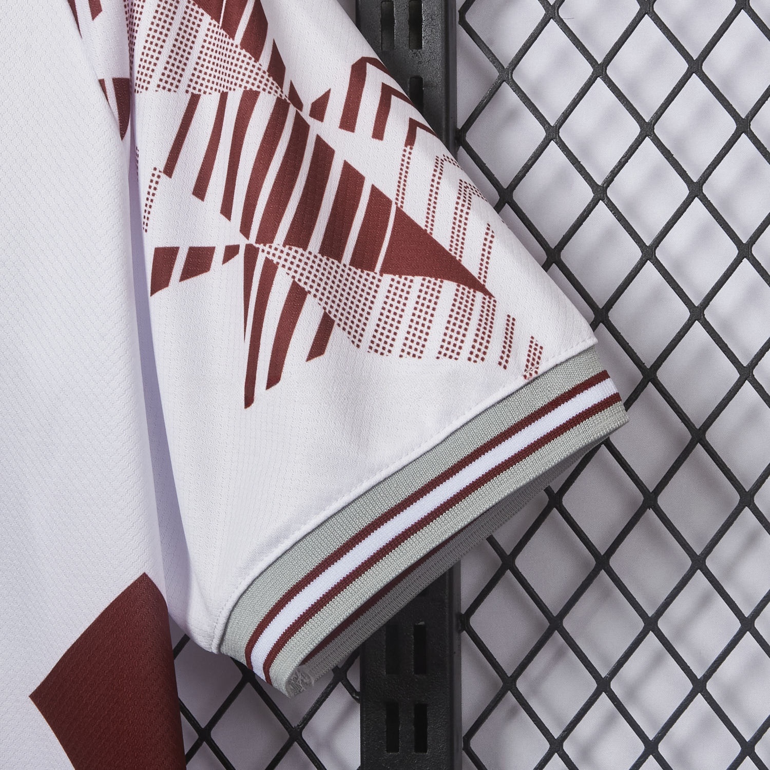 Bayern Munich 25-26 Throwback Trefoil Red Stripe White Special Jersey - Fans Version - Unitedfutballjersey