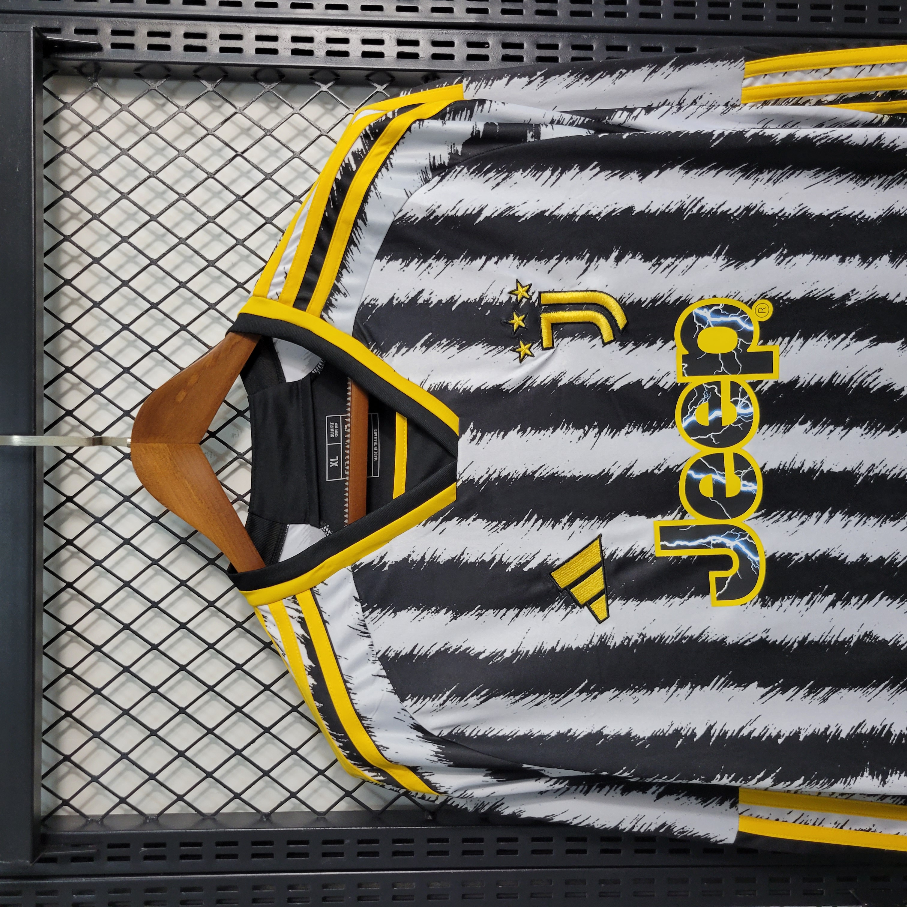 23-24 Juventus Home Long Sleeve Jersey - Fans Version - Unitedfutballjersey