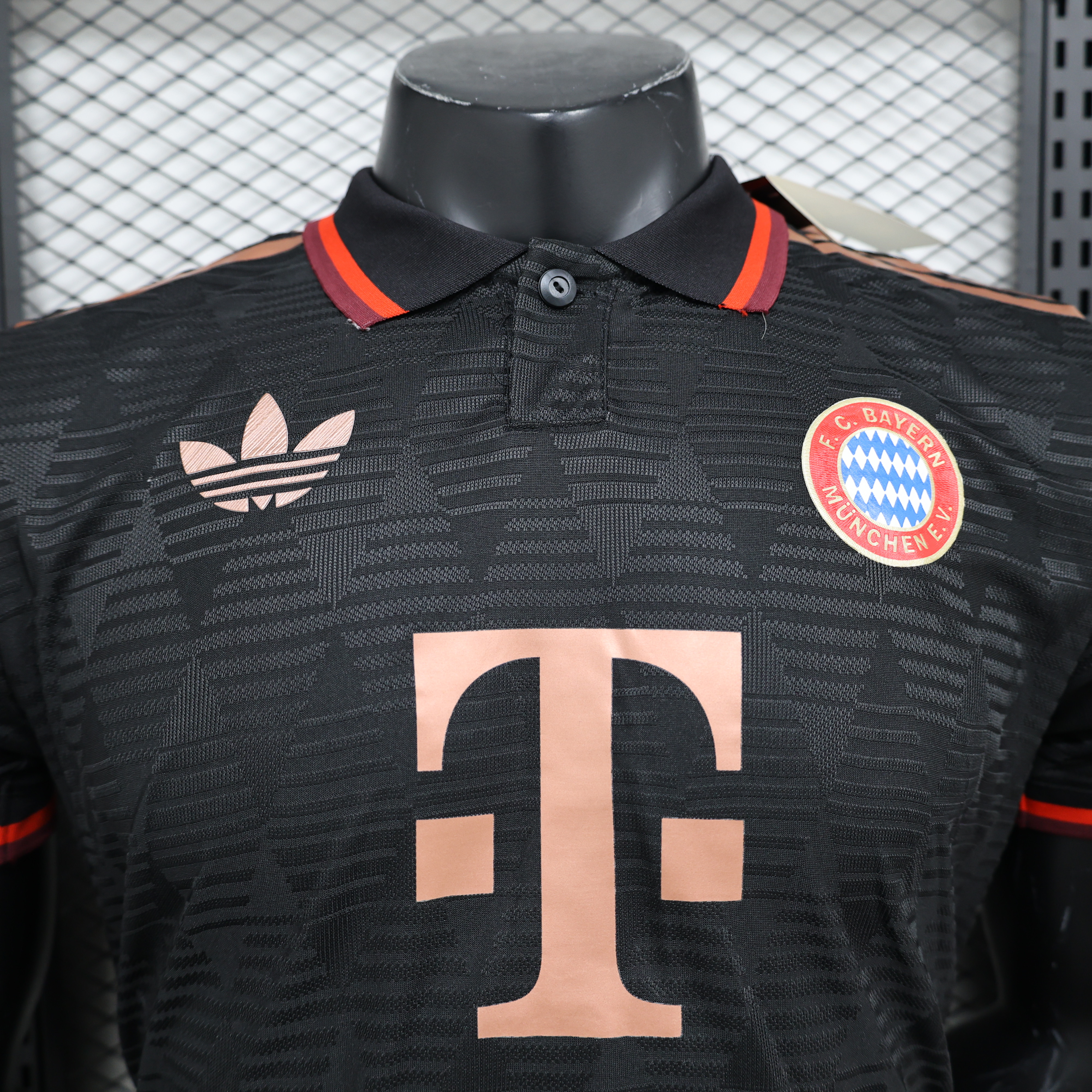 Bayern Munich 24-25 Black & Gold Training Jersey - Player Version - Unitedfutballjersey