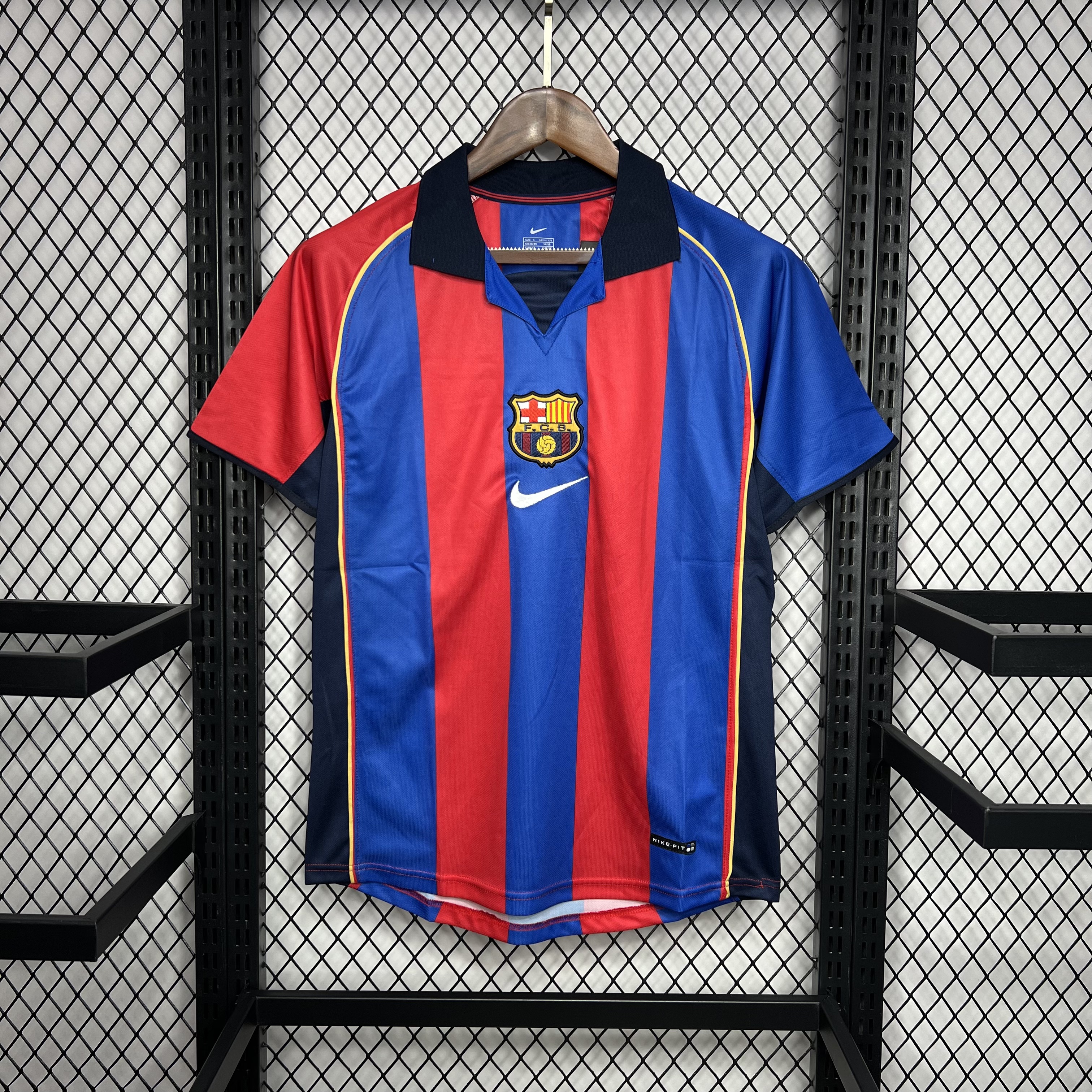 B.A.R.S.A Retro 01-02 Home Stadium Jersey - Unitedfutballjersey