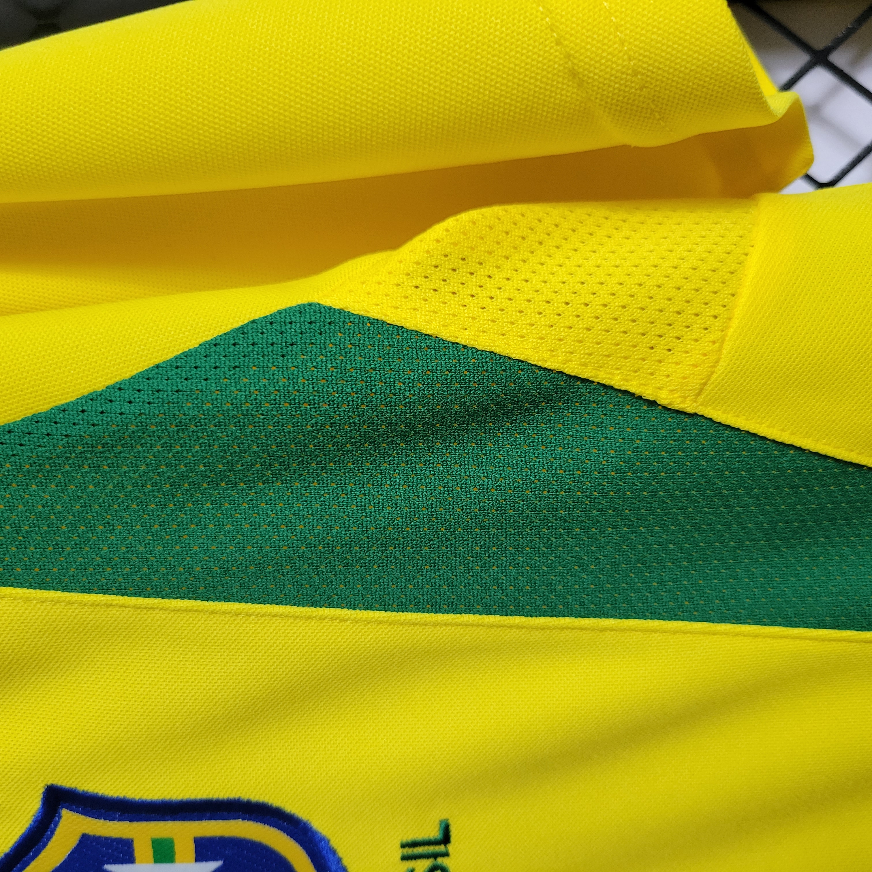 Retro Brazil 2002 Home Stadium Jersey - Unitedfutballjersey