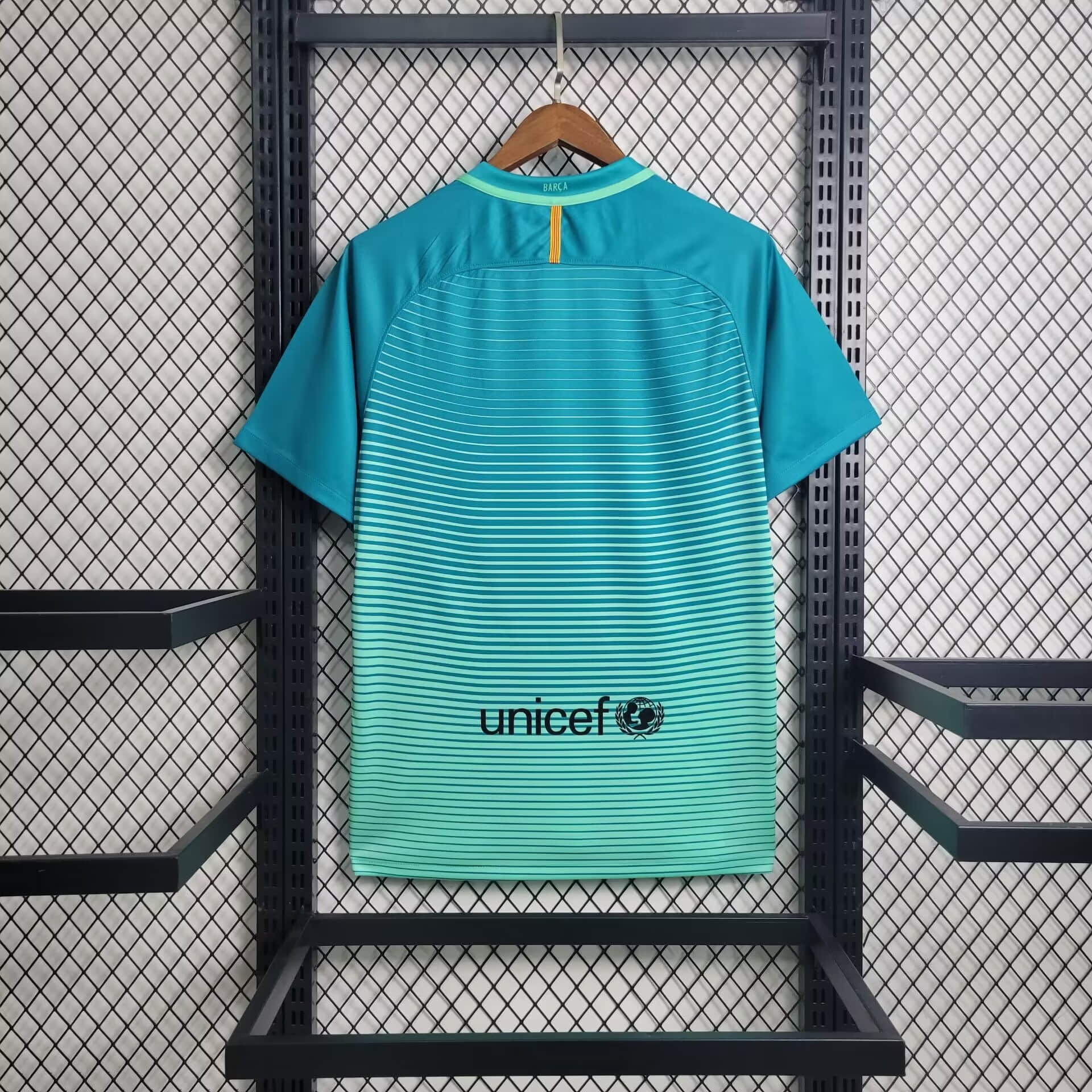 Retro Barcelona 16-17 Third Jersey - Unitedfutballjersey