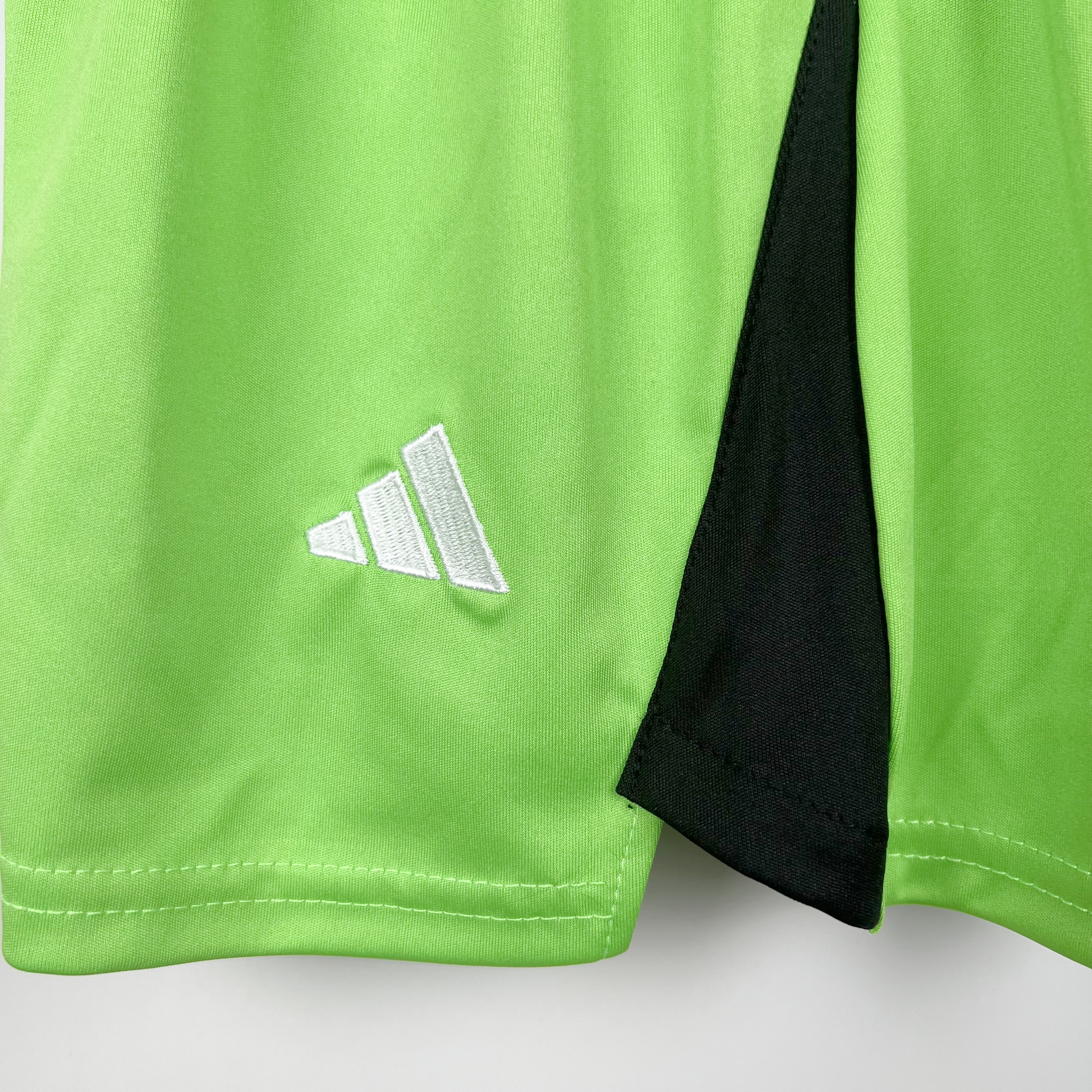 Manchester United 23-24 Green Goalkeeper Kids Kit - Unitedfutballjersey