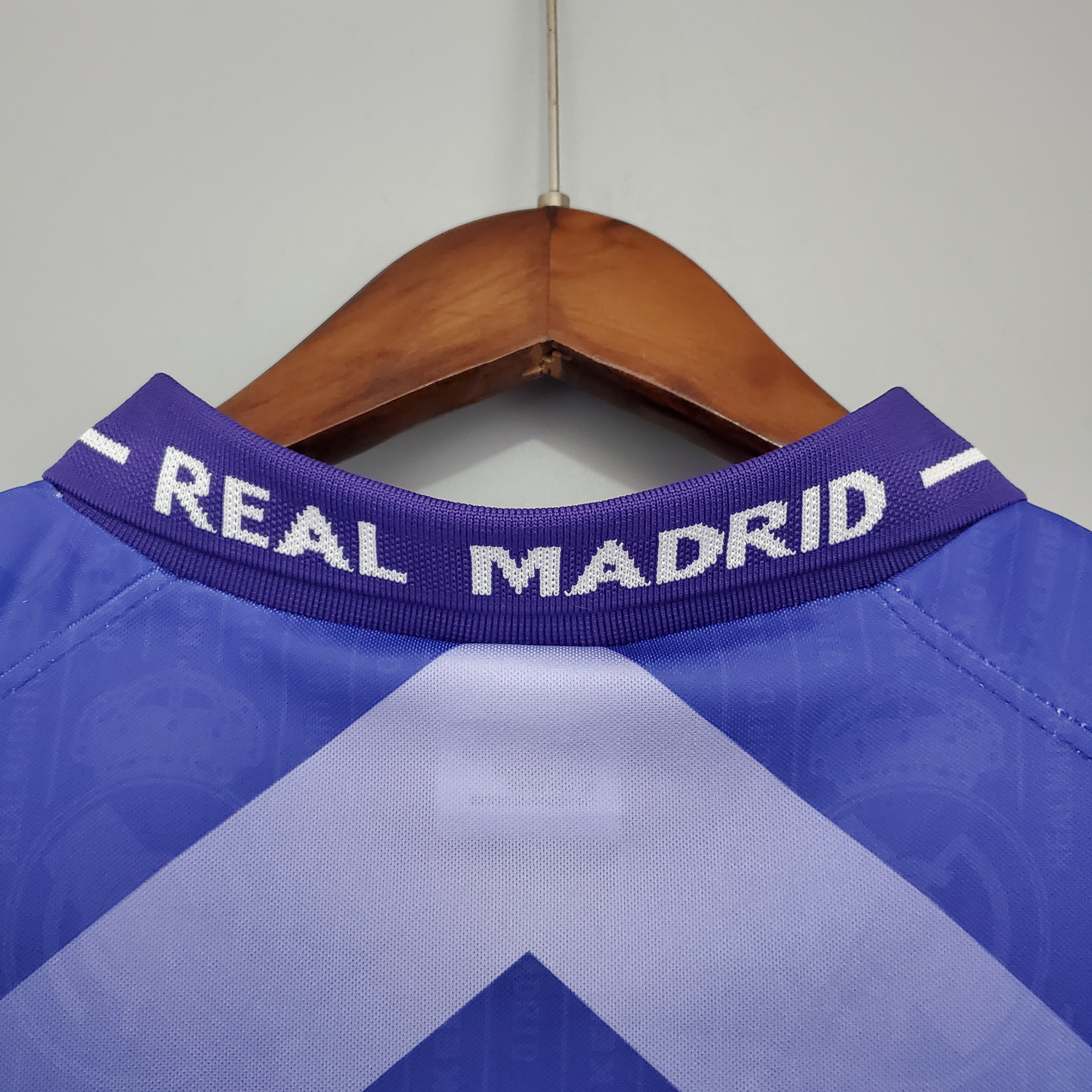 Retro Real Madrid 1996-97 Away Stadium Jersey - Unitedfutballjersey