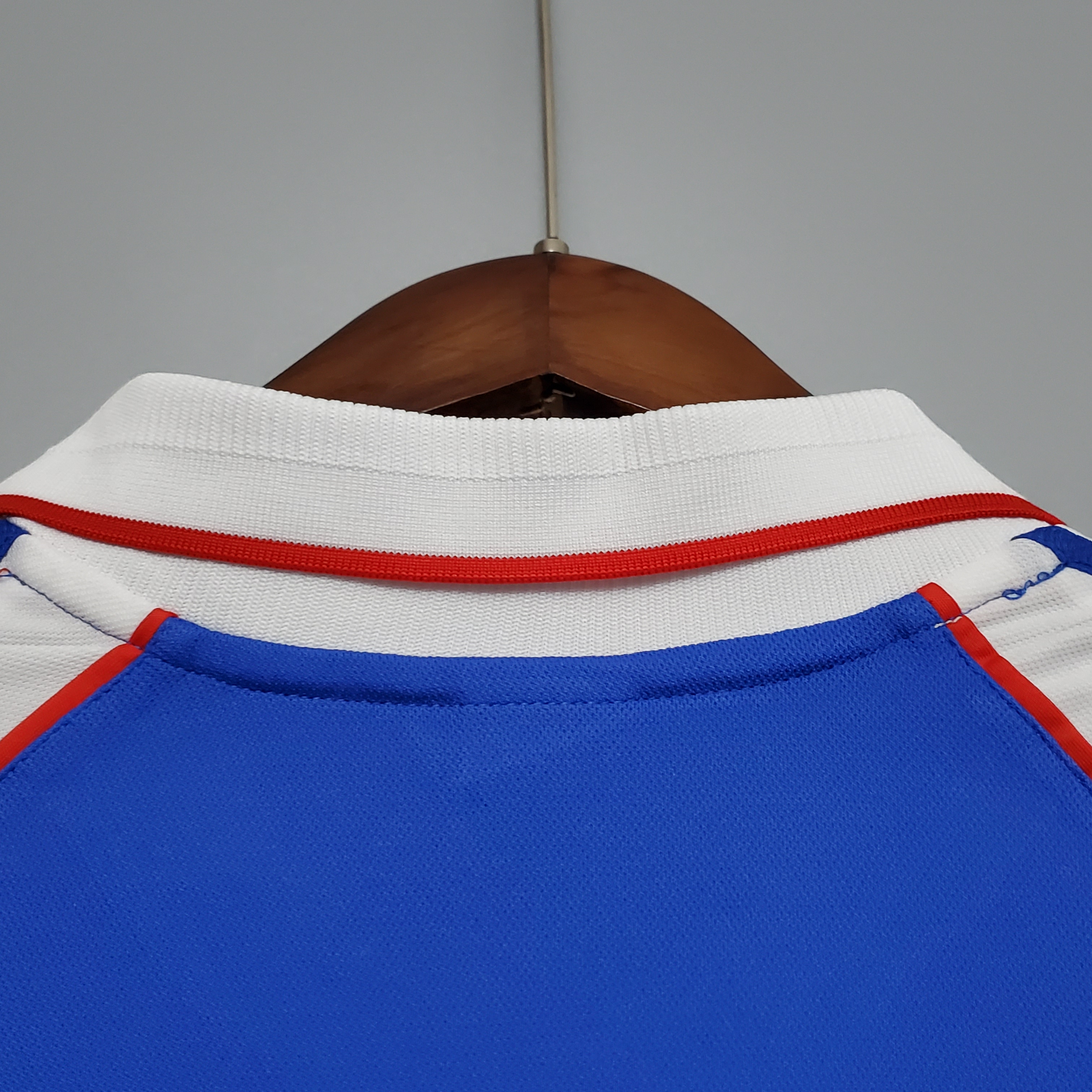 Retro Japan 2000 Home Stadium Jersey - Unitedfutballjersey