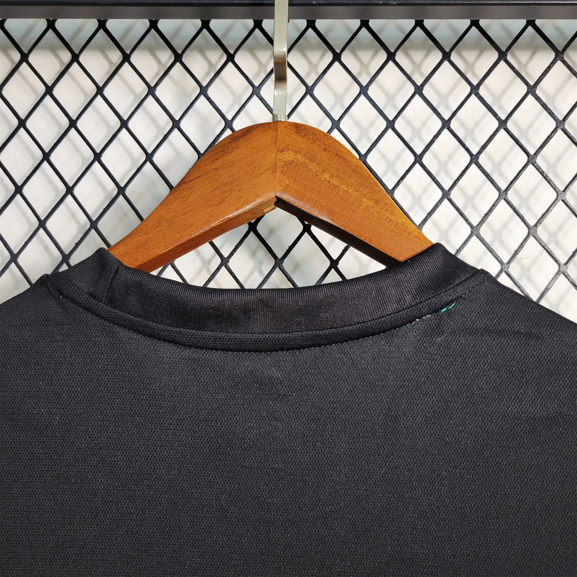 Retro Real Madrid 17-18 Away Stadium Long Sleeve Jersey - Unitedfutballjersey